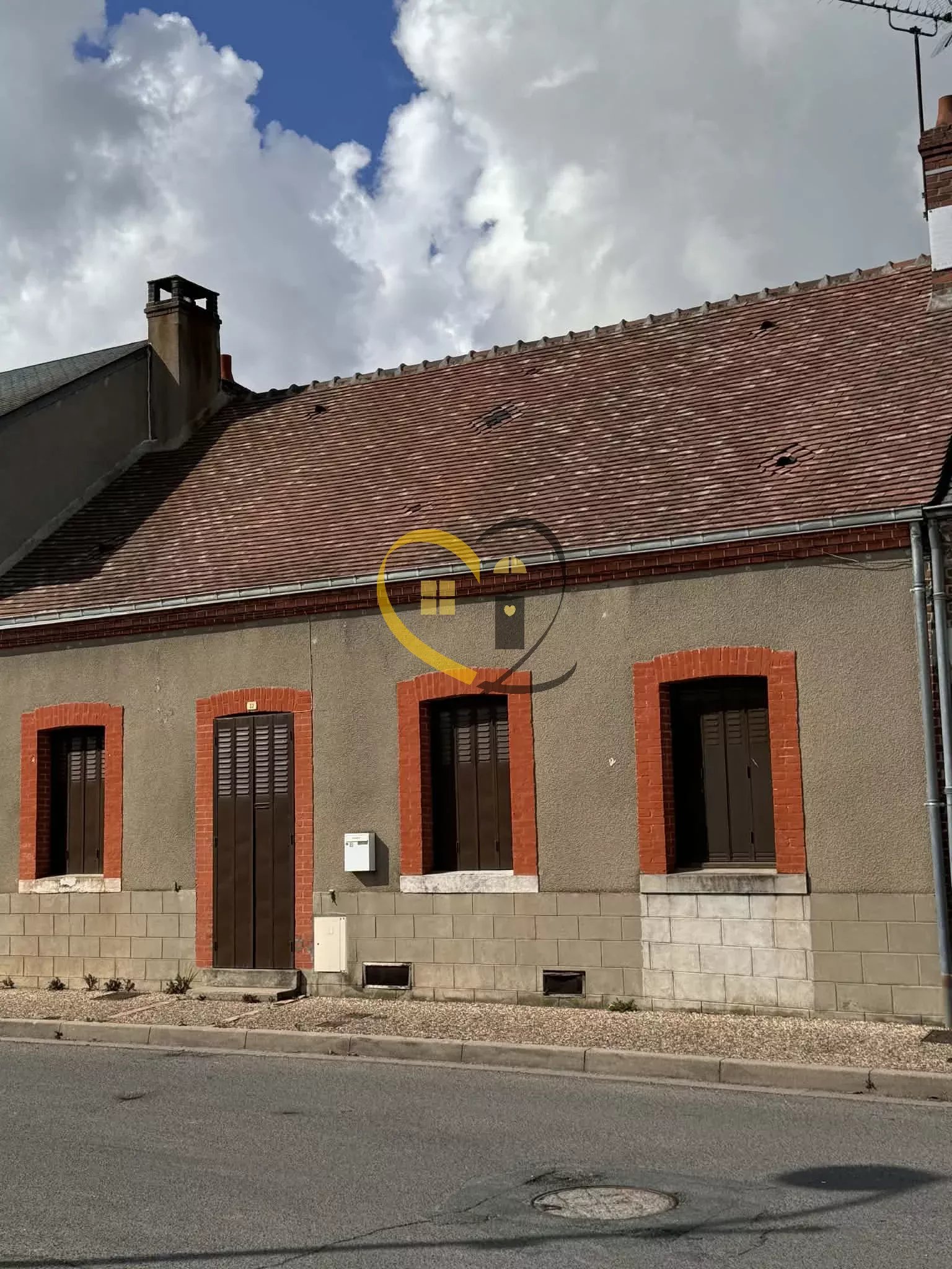 MAISON DE VILLAGE AVEC JARDIN, GARAGE - FORT POTENTIEL ! - Photo 3
