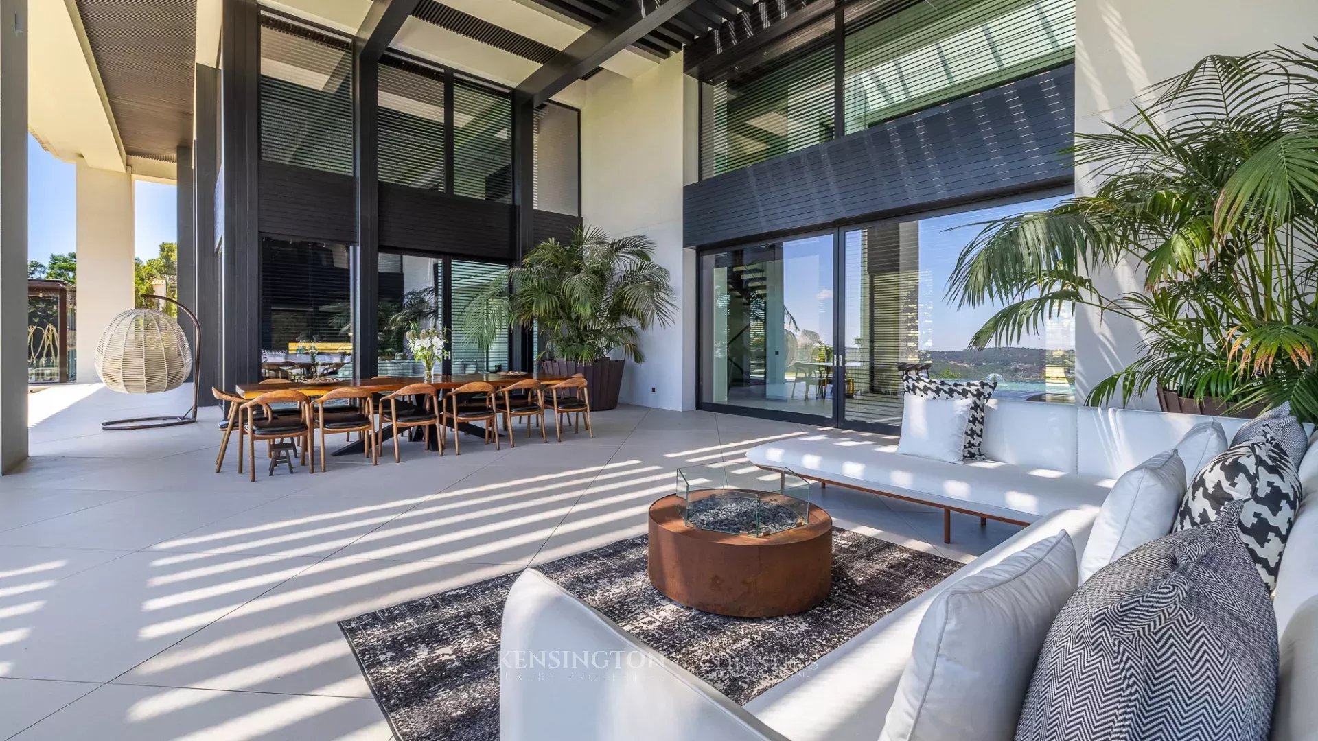 4 Bedroom Villa/Townhouse's Image 20