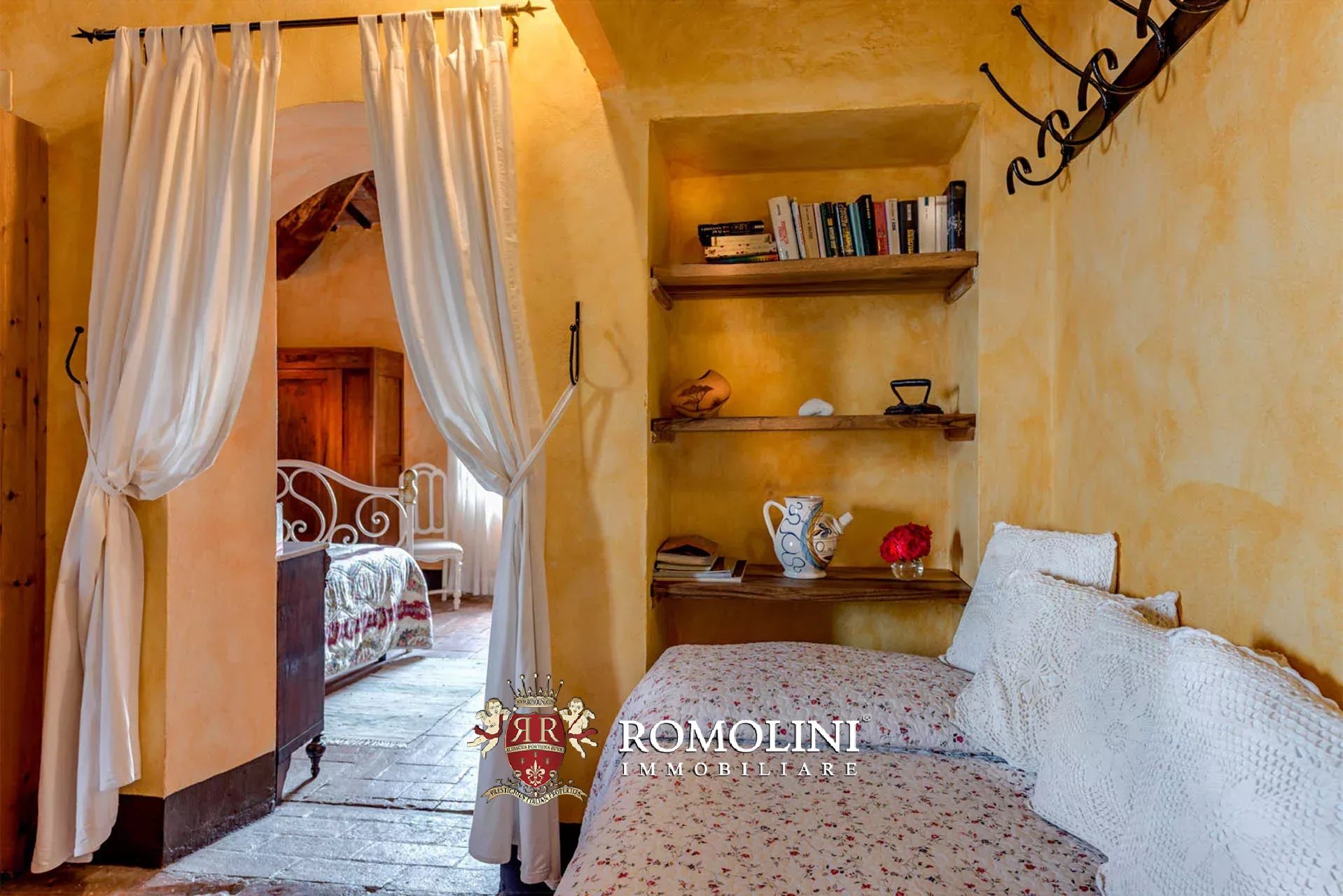 18 Bedroom Villa/Townhouse's Image 72