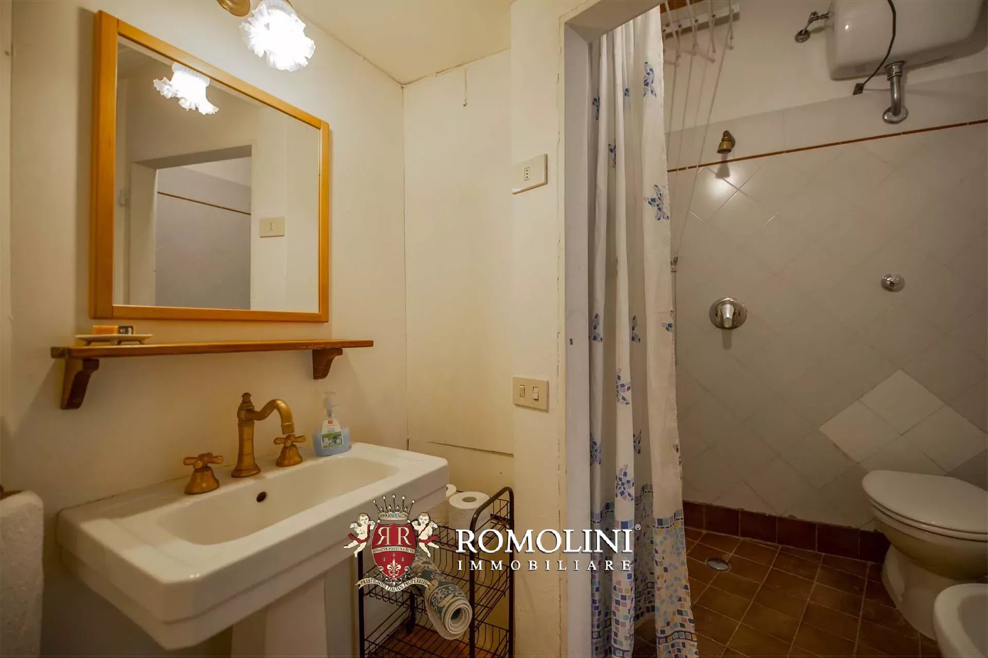 11 Bedroom Villa/Townhouse's Image 37