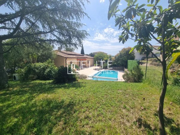 FOR SALE - 5-room single-storey house with swimming pool - quiet, sought-after area — photo 2