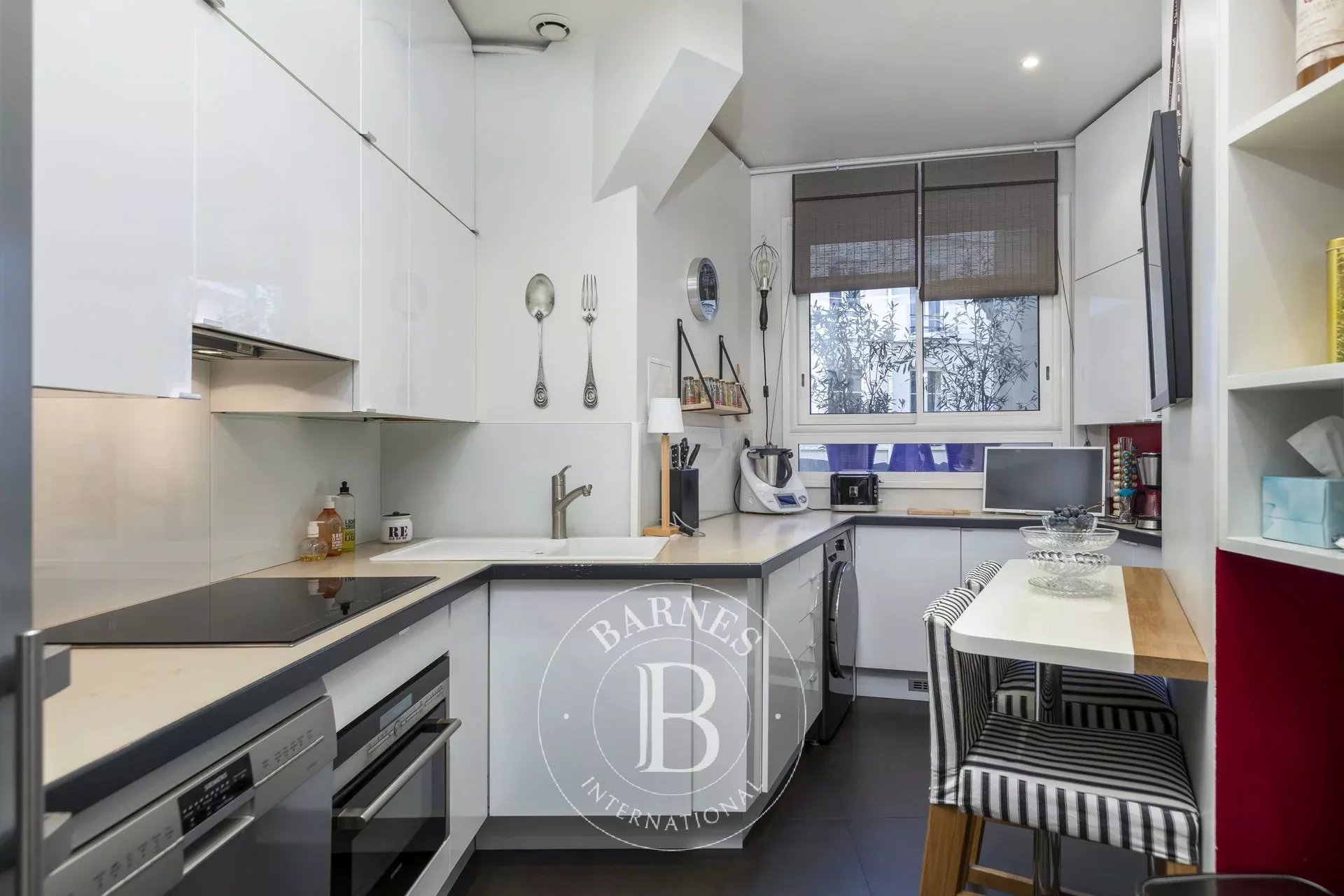 Exclusive - Paris 16 - Place de Mexico - 2 bedrooms - picture 7