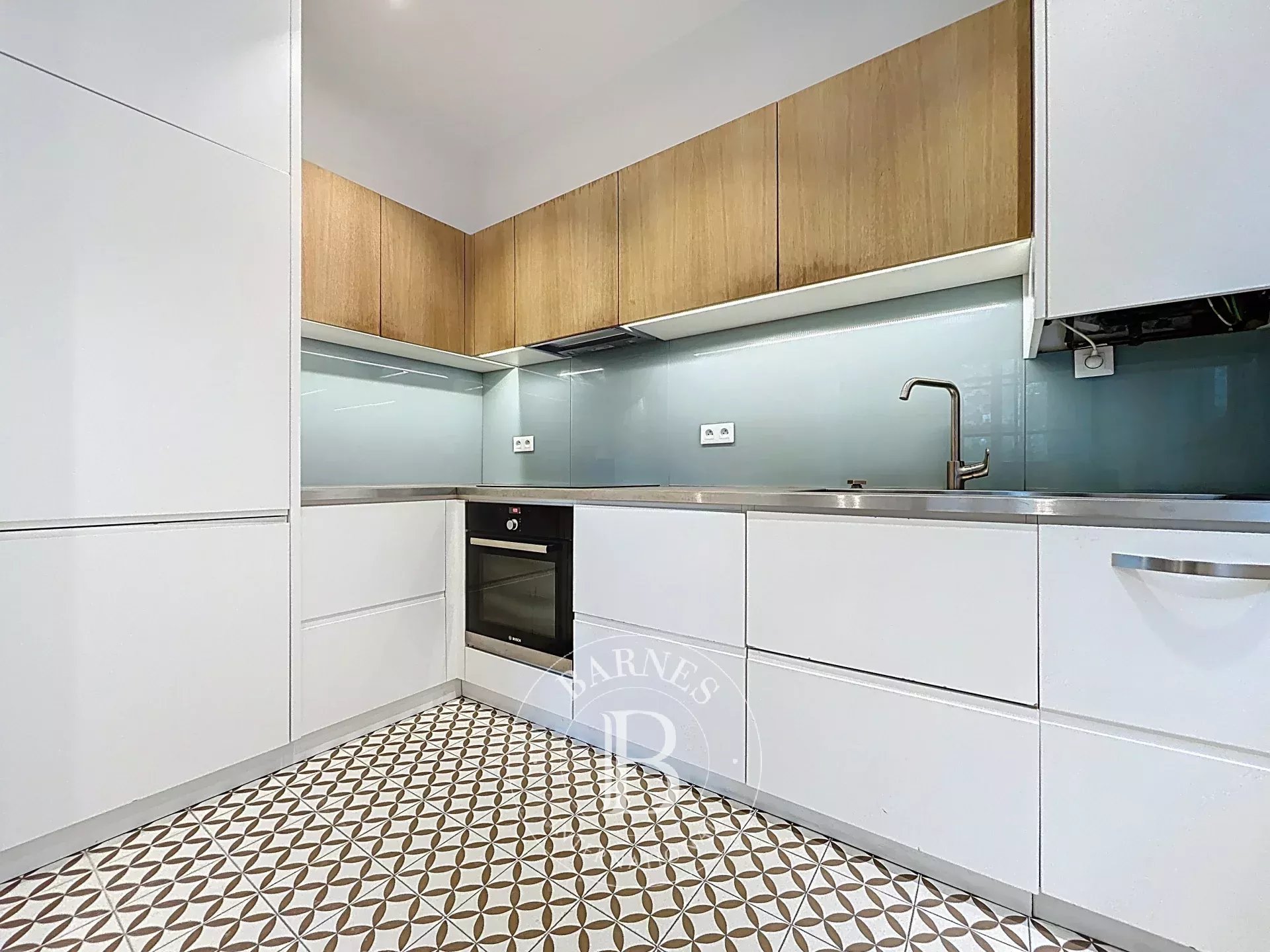 The BARNES rental department... - picture 4