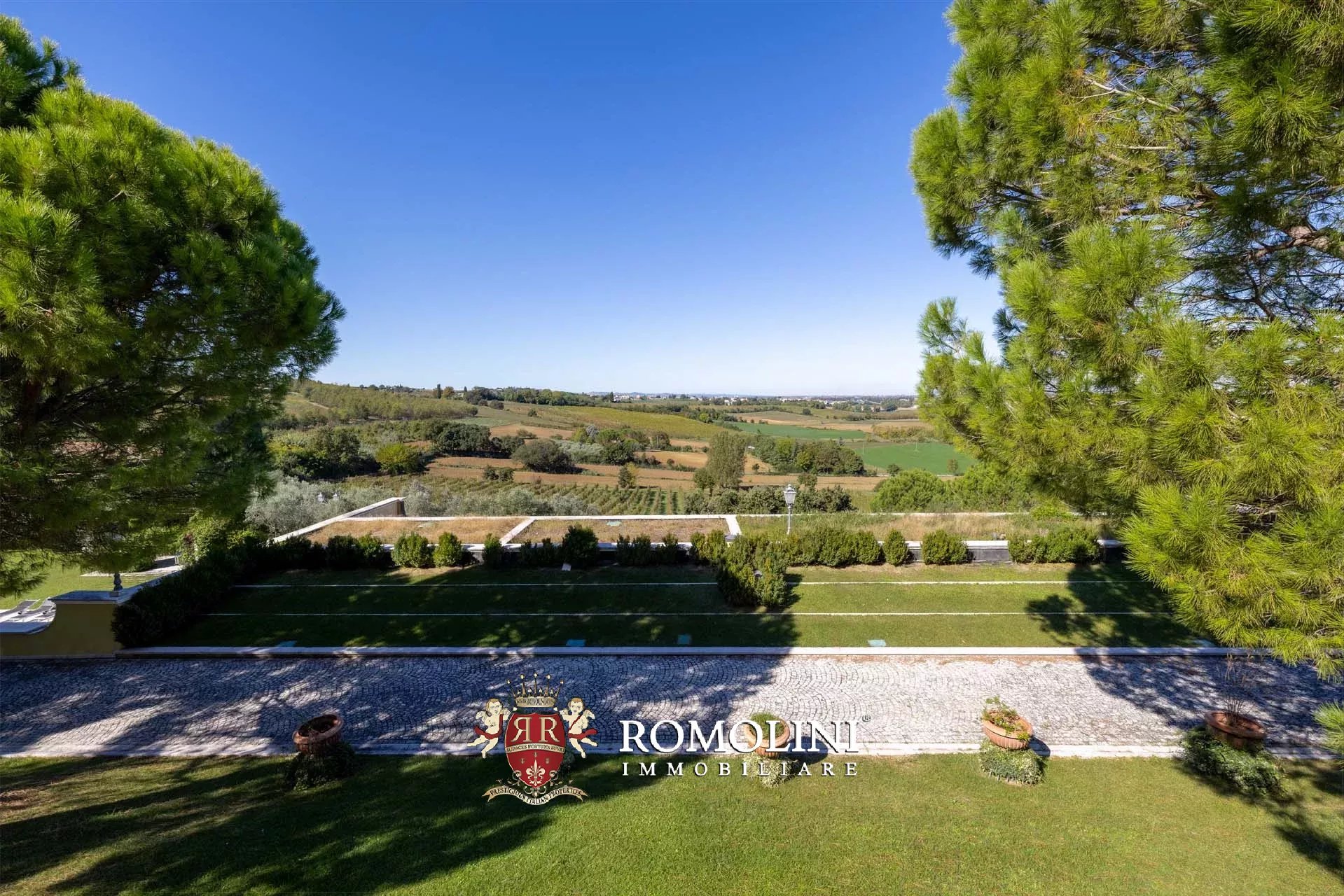 12 Bedroom Villa/Townhouse's Image 92