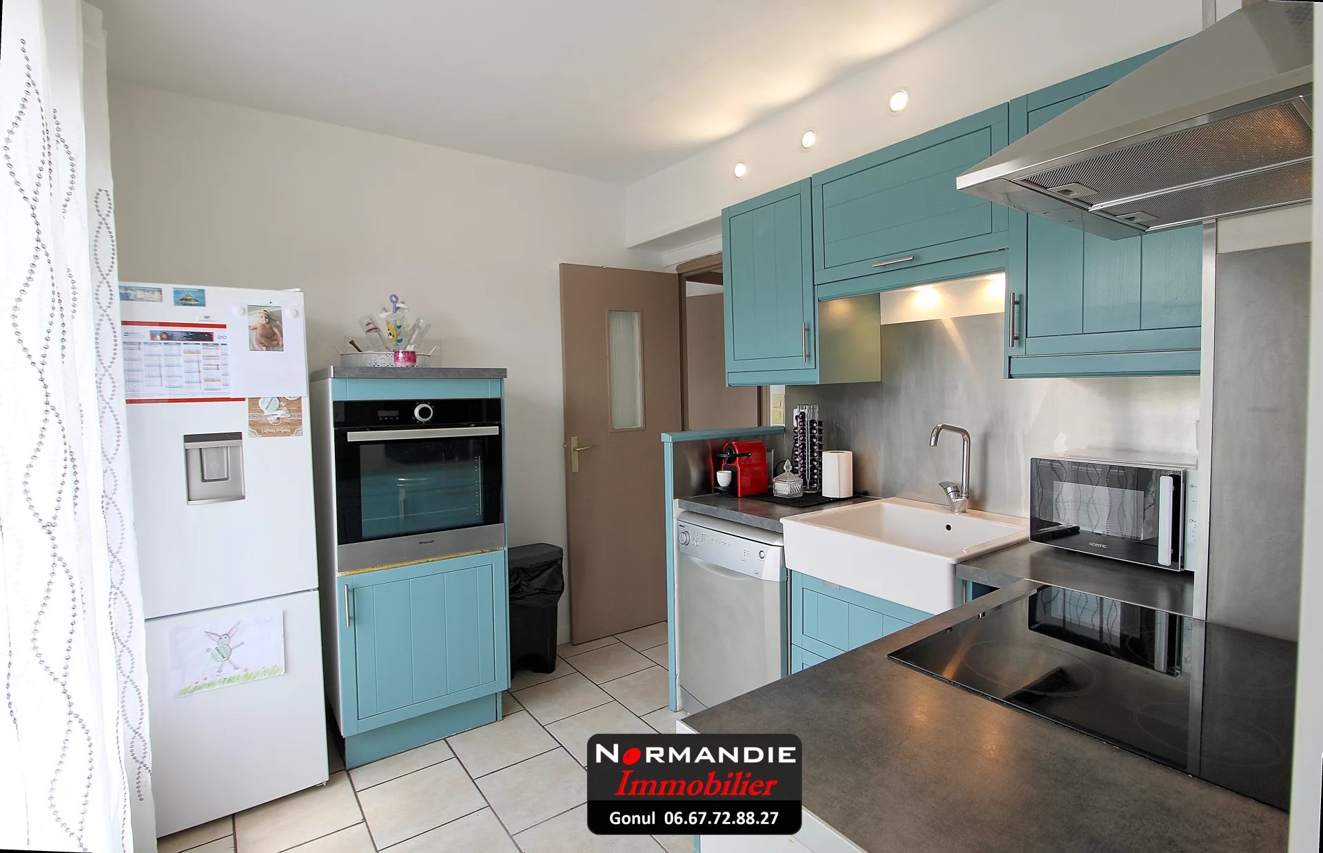 EN EXCLUSIVITÉ APPARTEMENT LUMINEUX DE TYPE 3 AVEC BALCON ET PARKING COMMUN A L'IMMEUBLE