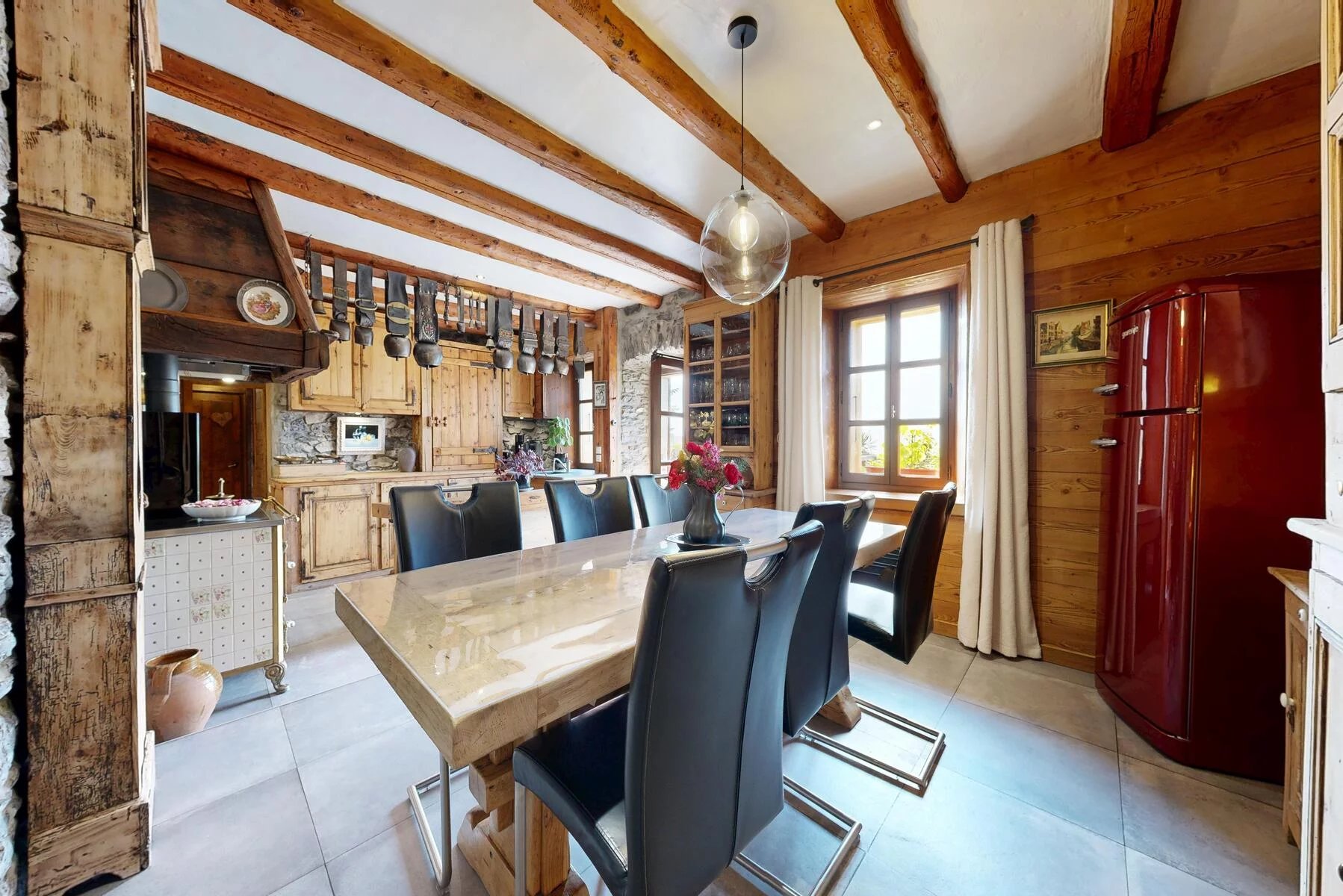 Photo of PASSY - 4 bedroom apartment with a large terrace and pool