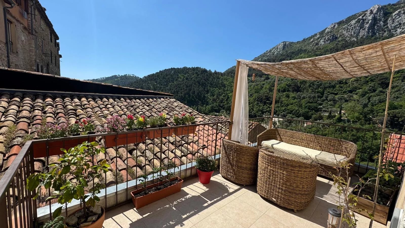 MAISON DE VILLAGE 90M2 4P TERRASSE GORBIO