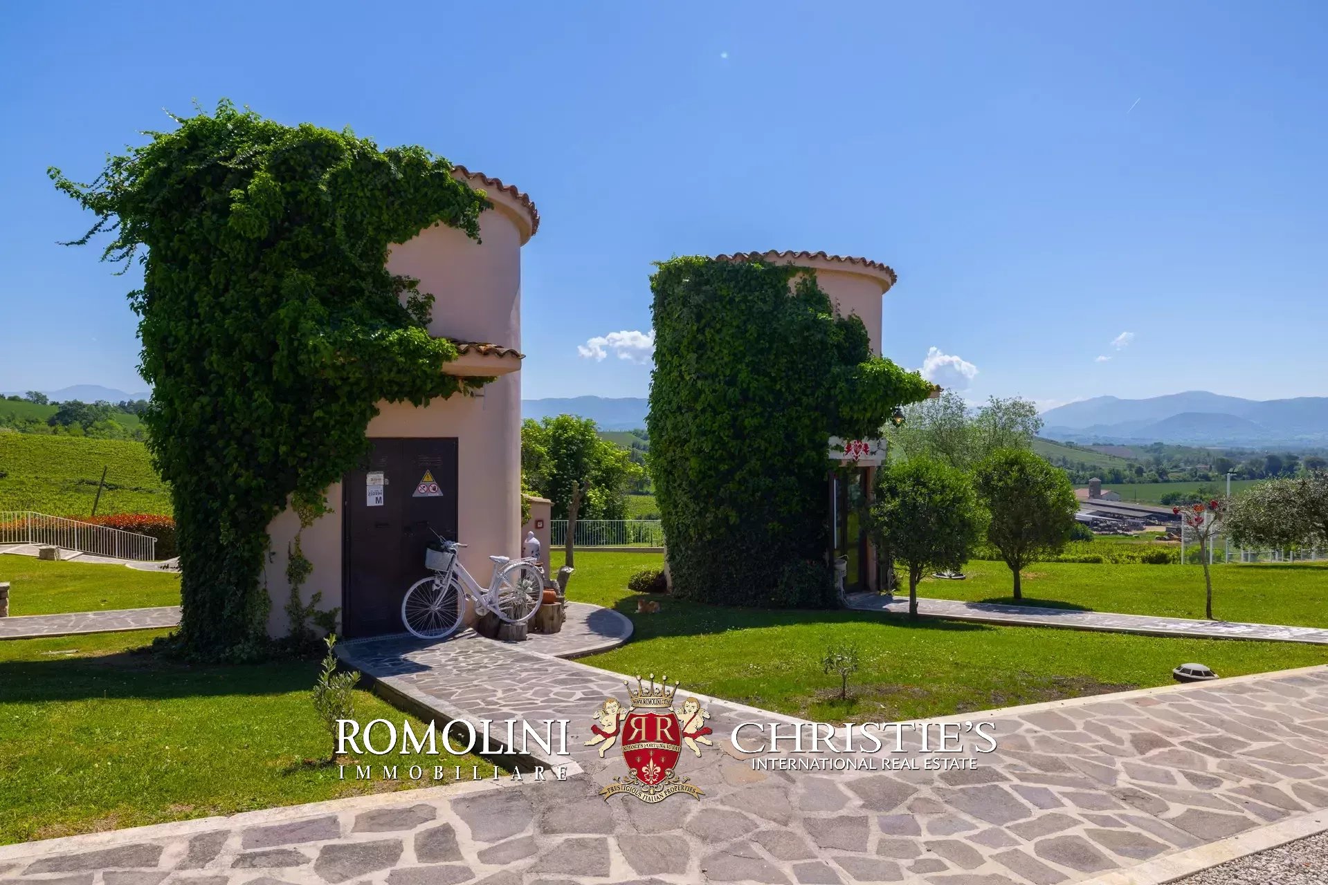 35 Bedroom Villa/Townhouse's Image 25