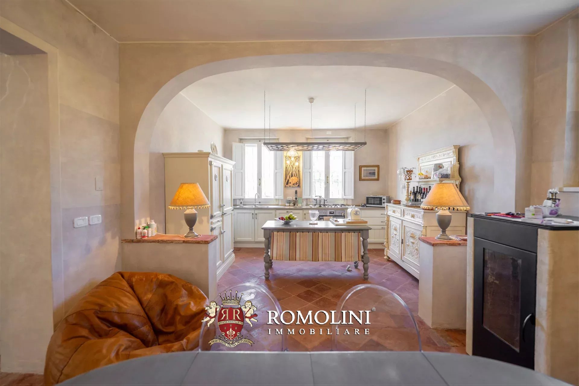 6 Bedroom Villa/Townhouse's Image 23