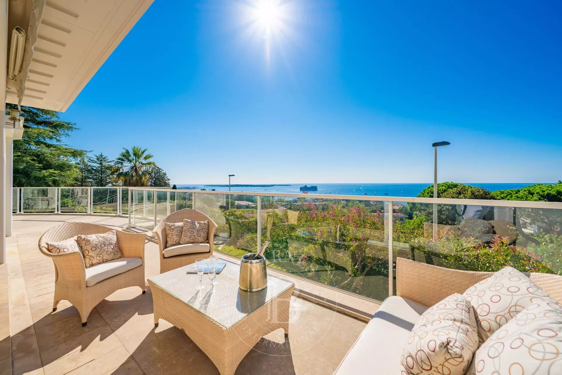 Villa Cannes - picture 4