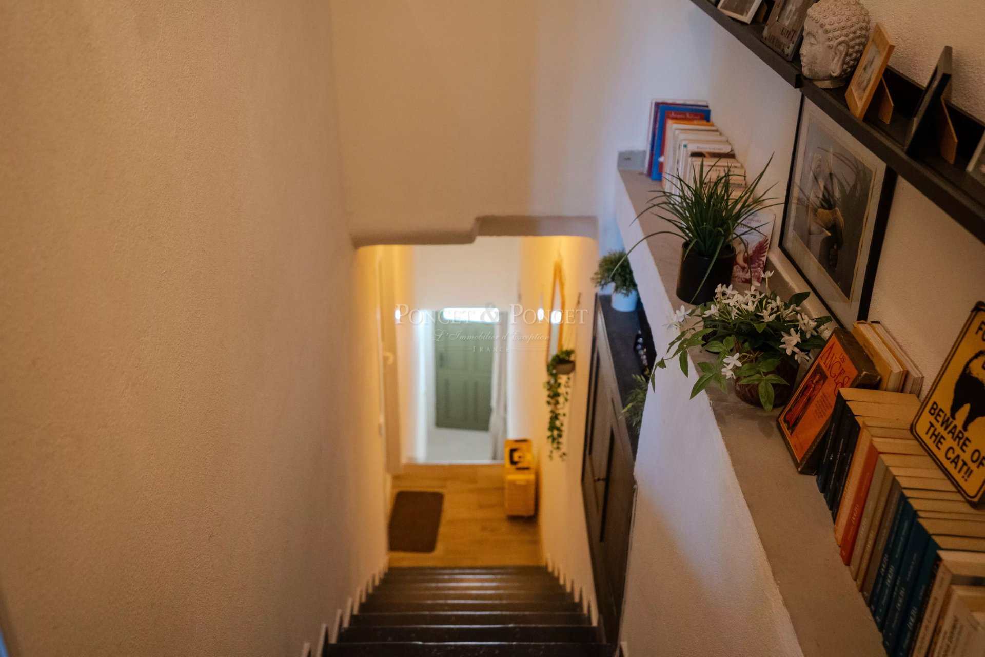 5 Bedroom Villa/Townhouse's Image 6