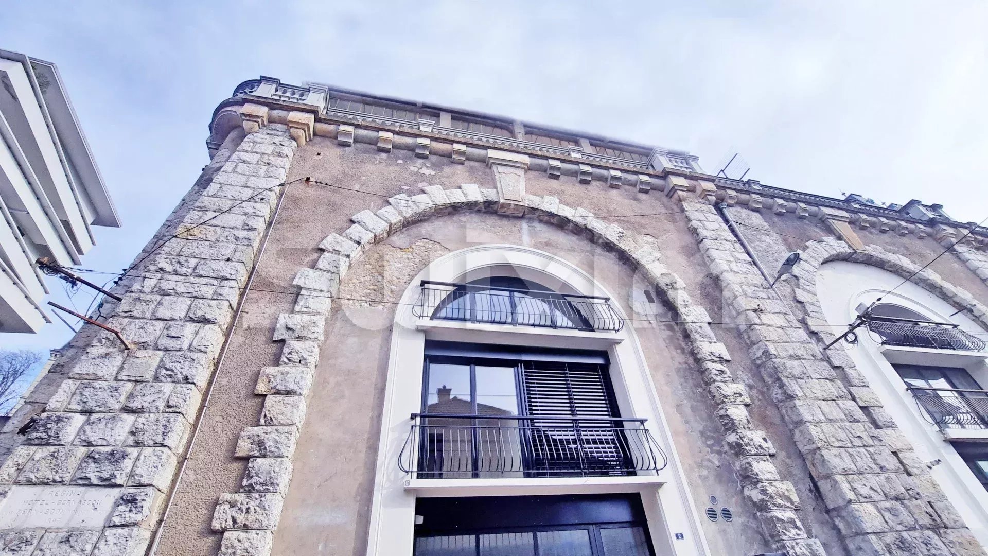 Agence immobilière de 