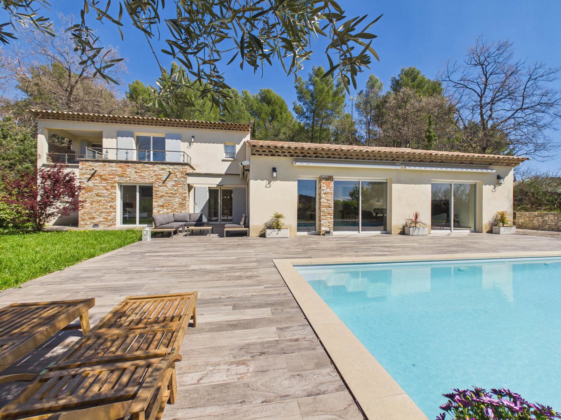 Modern villa with swimming pool - Seillans