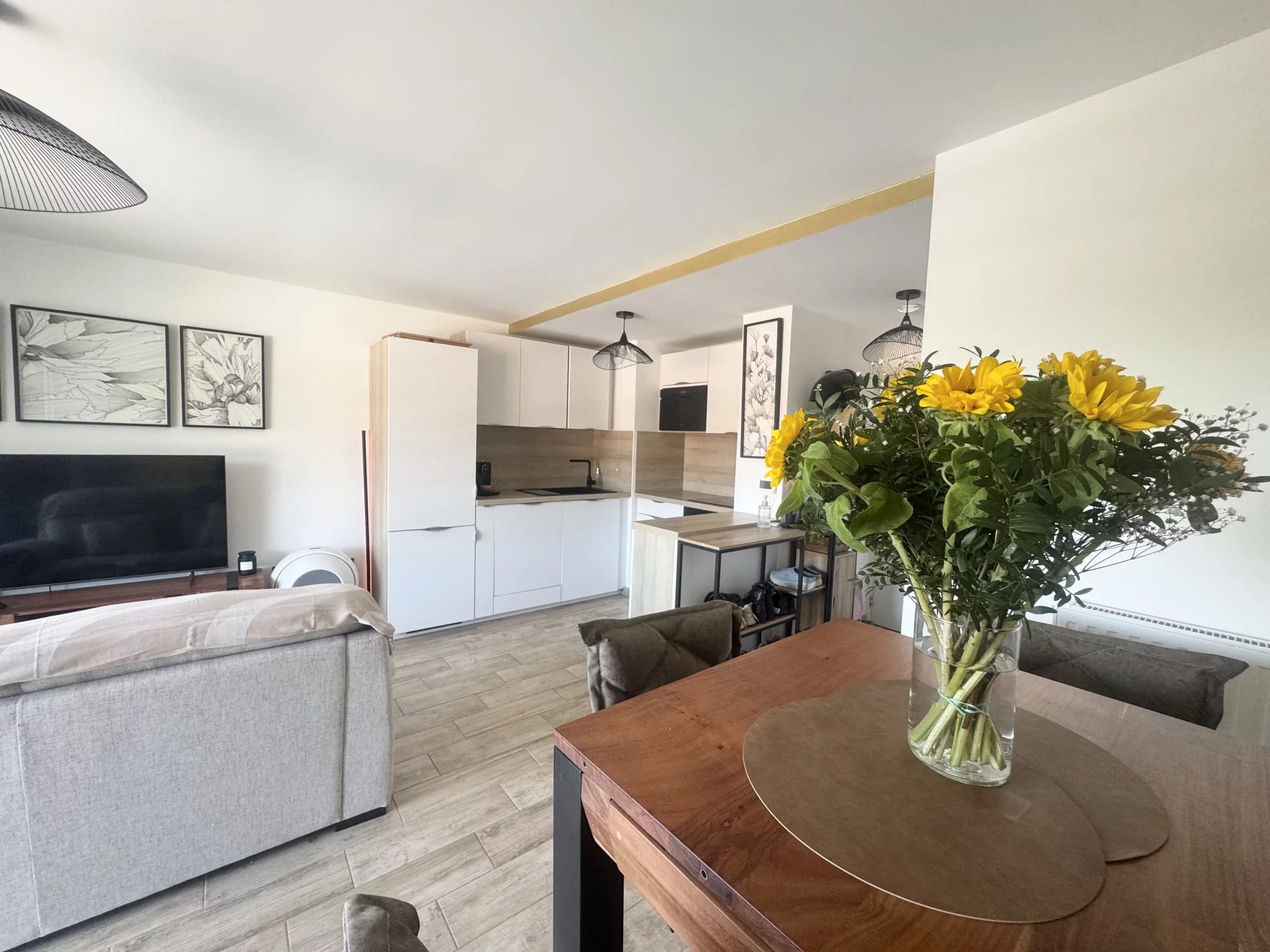VILLENEUVE-LOUBET : MAGNIFIQUE APPARTEMENT 2 PIÈCES AVEC TERRASSE ! - Photo 2