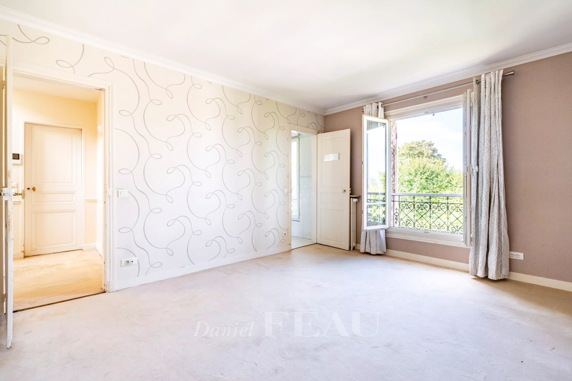 7 Bedroom Villa/Townhouse's Image 9