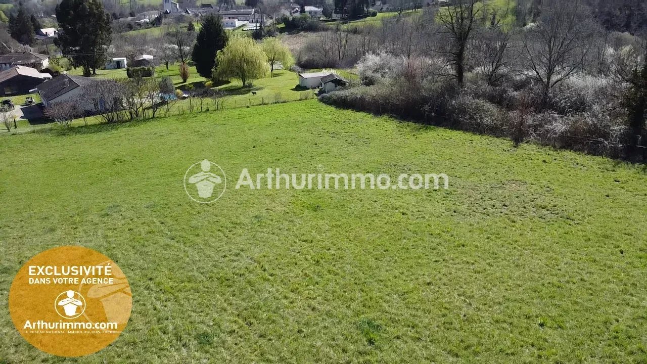 Terrain à bâtir 1880 m² Saint-Germain-du-Salembre.