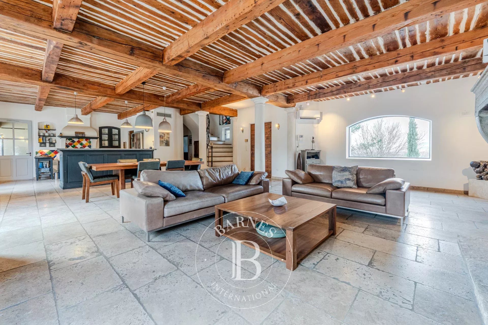 AIX-EN-PROVENCE NORTH - BASTIDE 250 SQM - 4 BEDROOMS - OFFICE - GARAGE - 6800 SQM GARDEN - SWIMMING POOL - picture 6