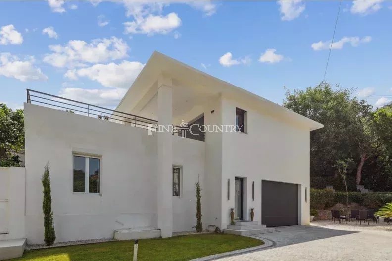 Photo of Villa for sale in Cannes walking distance to center