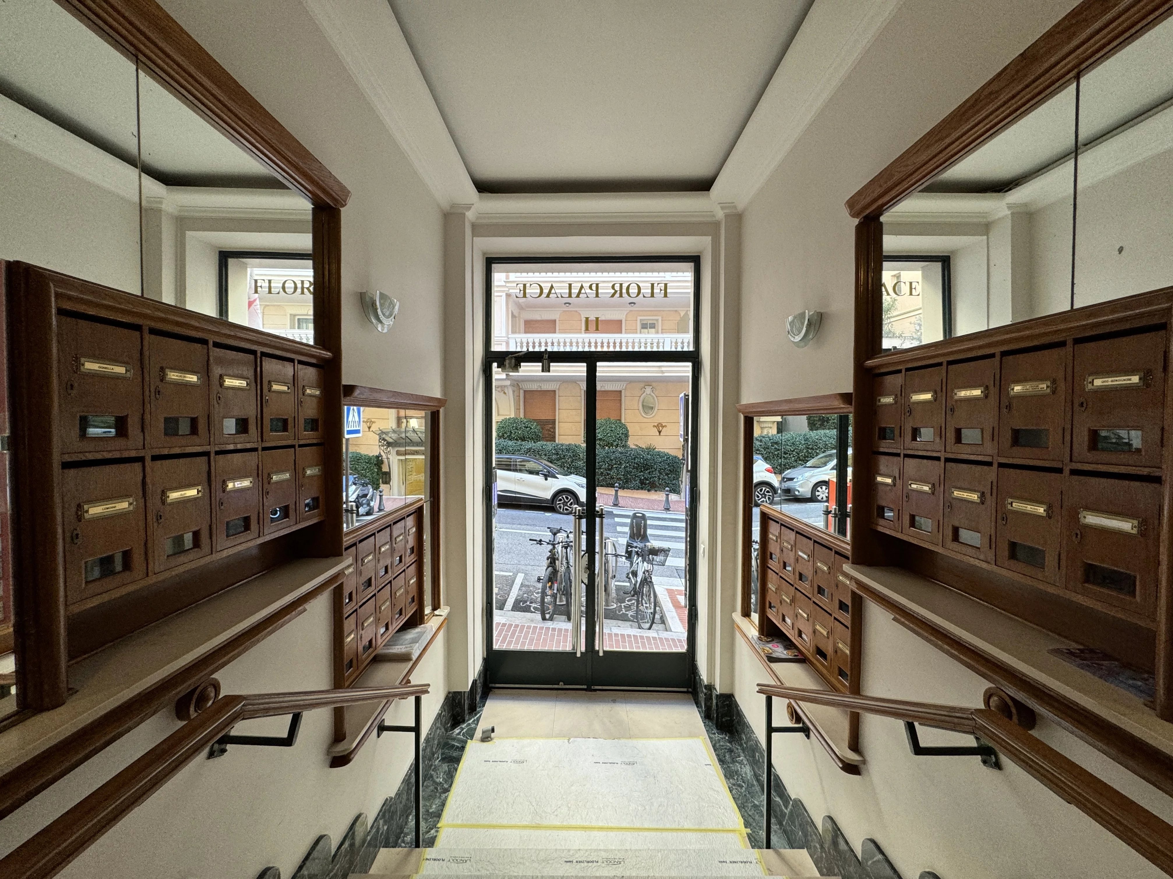 3 Rooms for rent at Flor Palace II - Monte Carlo