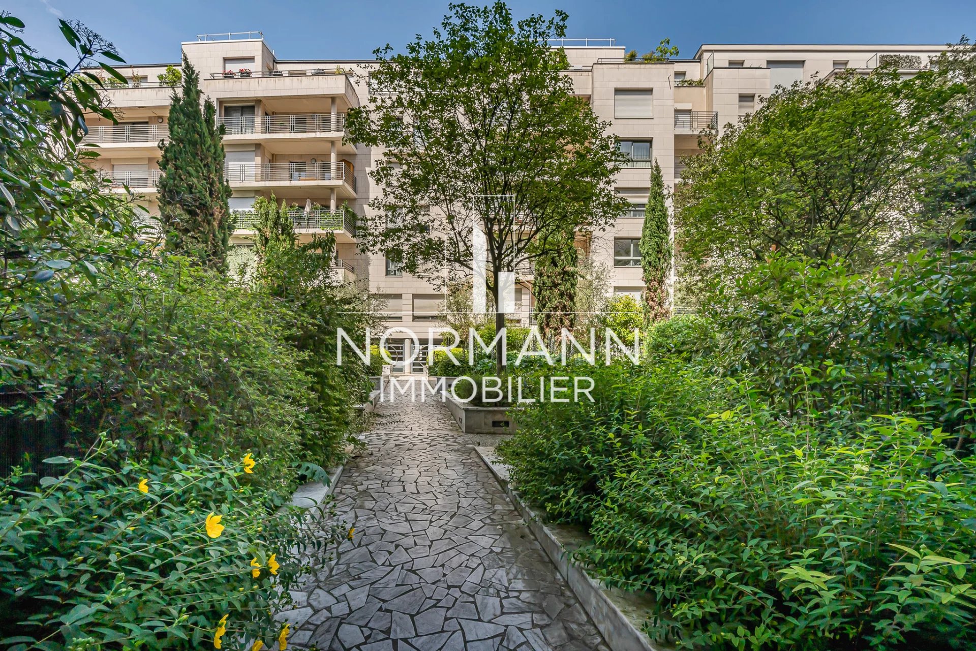 Sale Apartment Paris 15th Saint-Lambert