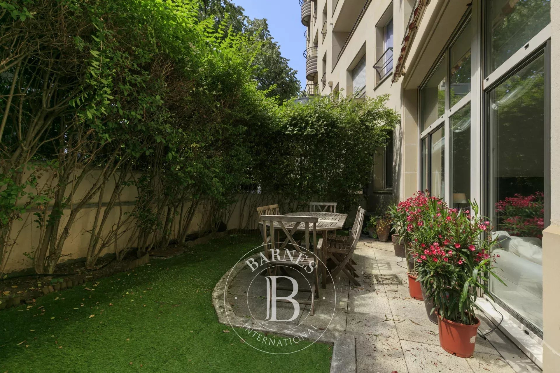 Appartement Issy-les-Moulineaux  -  ref 87055793 (picture 3)