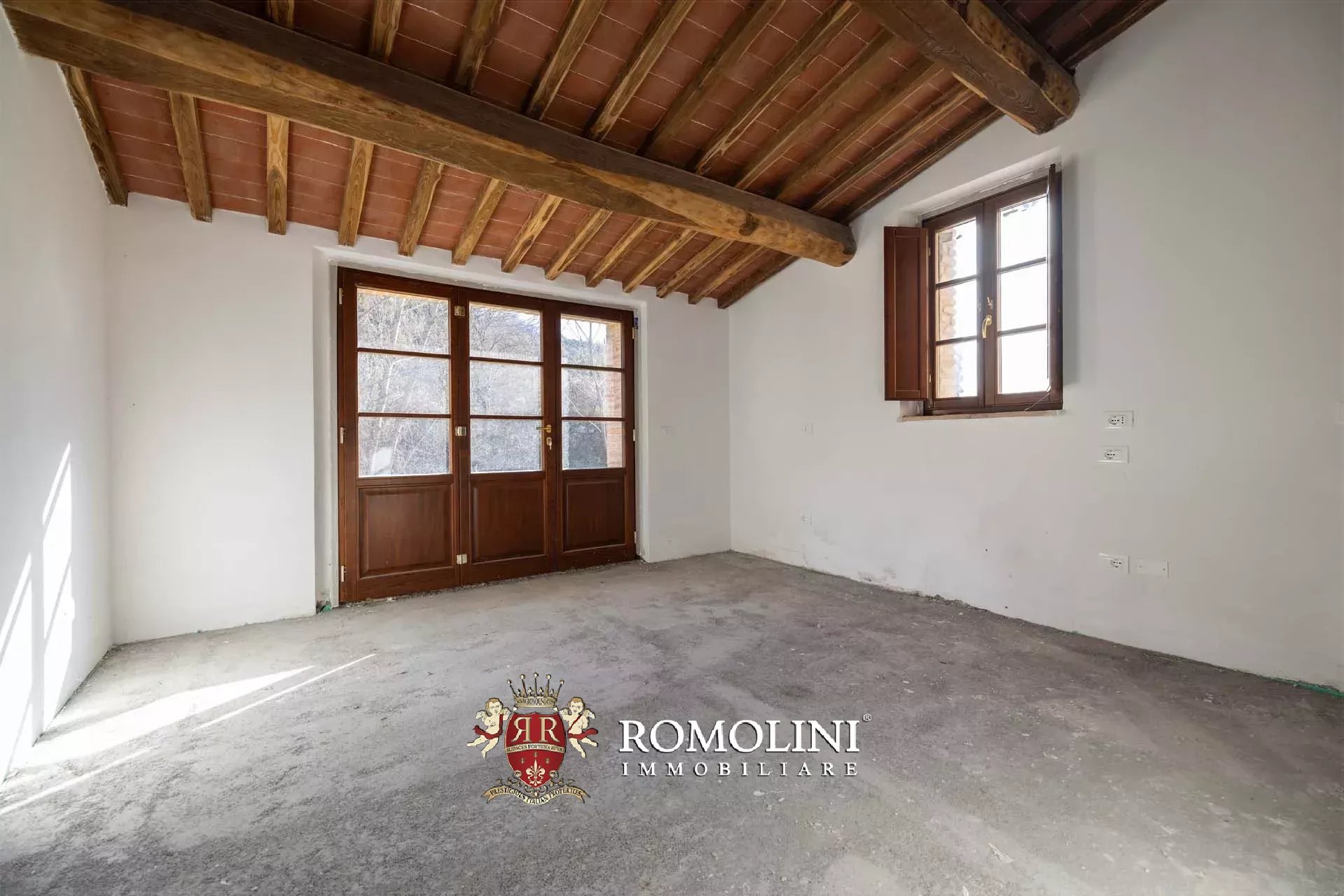 6 Bedroom Villa/Townhouse's Image 9
