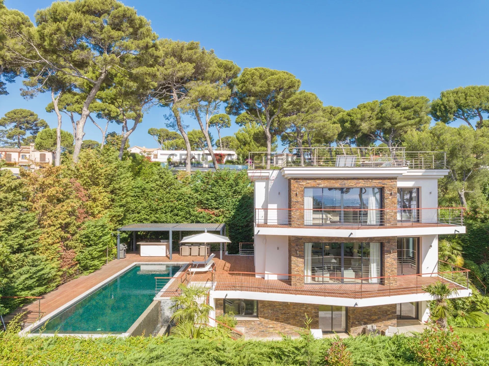 Cap D’Antibes, Villa rénovée avec vue mer