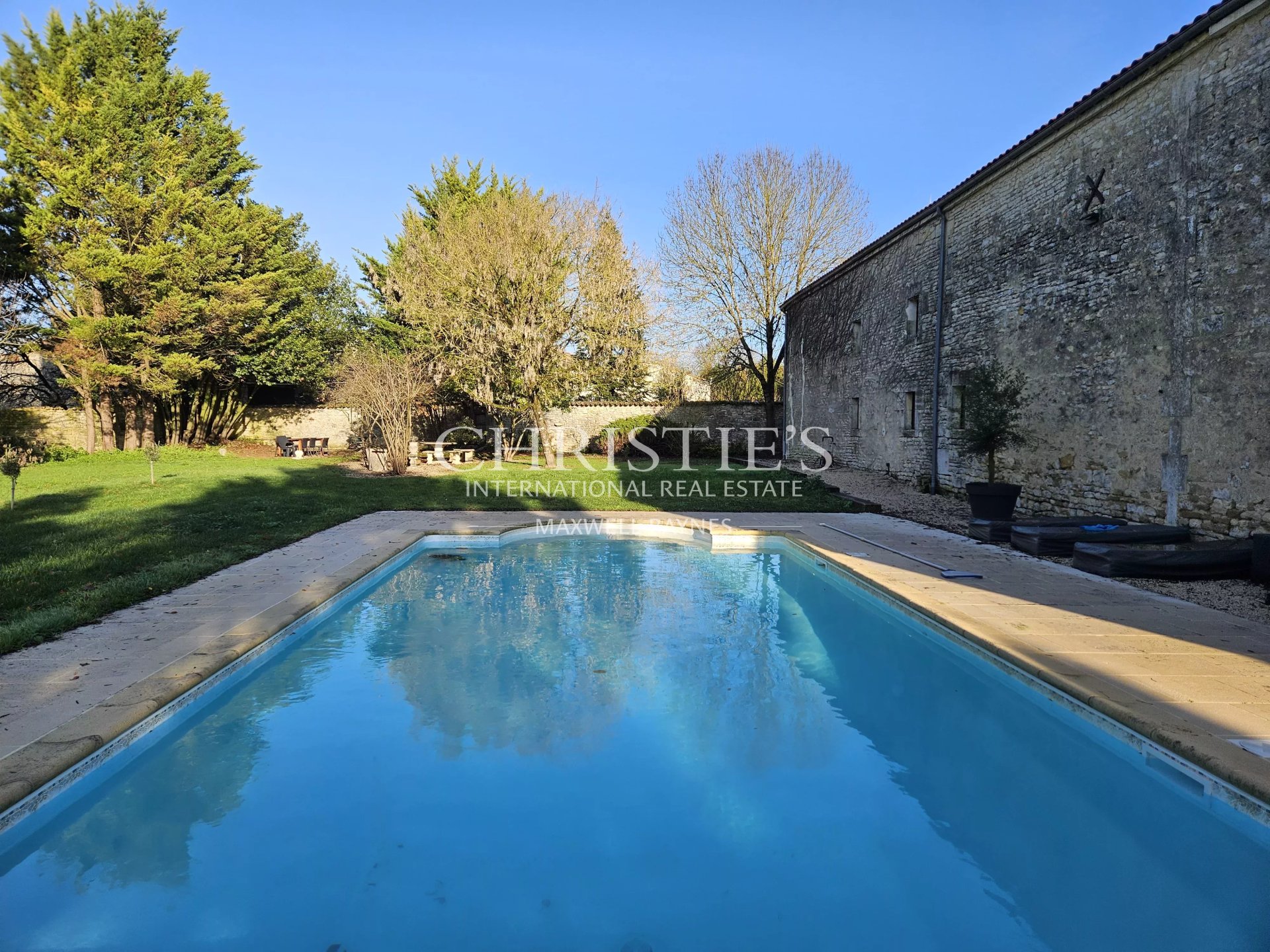 6 Bedroom Chateau's Image 3