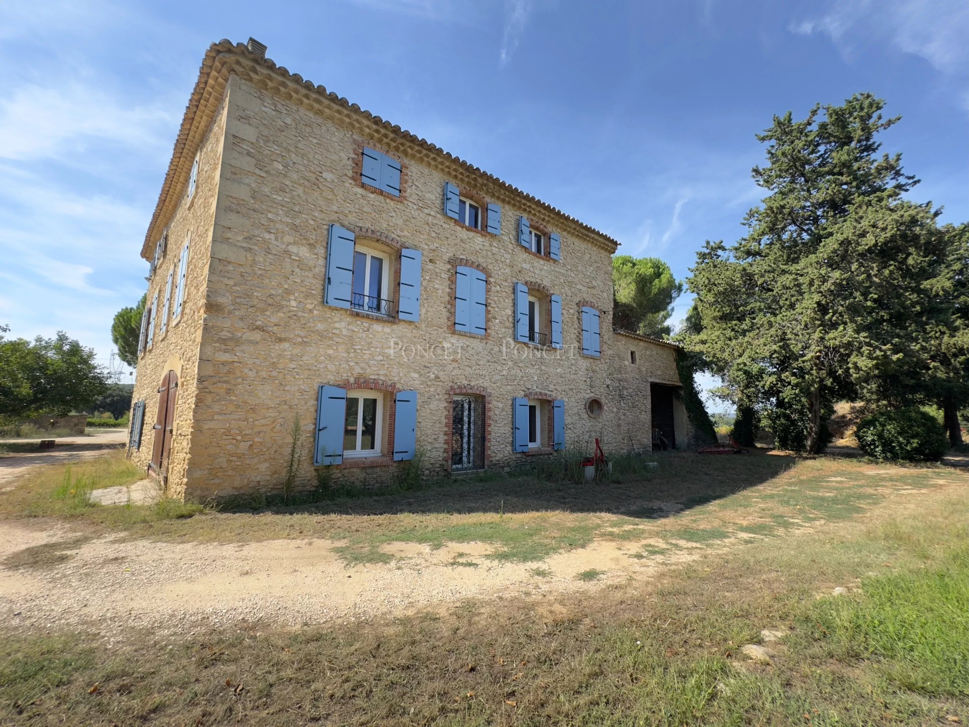 4 Bedroom Villa/Townhouse's Image 3