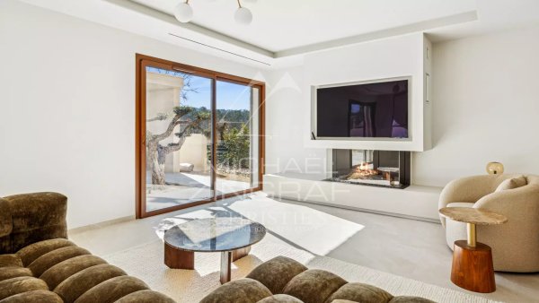 Luxury Villa for Sale in Fayence | Prestigious Terre Blanche Estate — photo 6