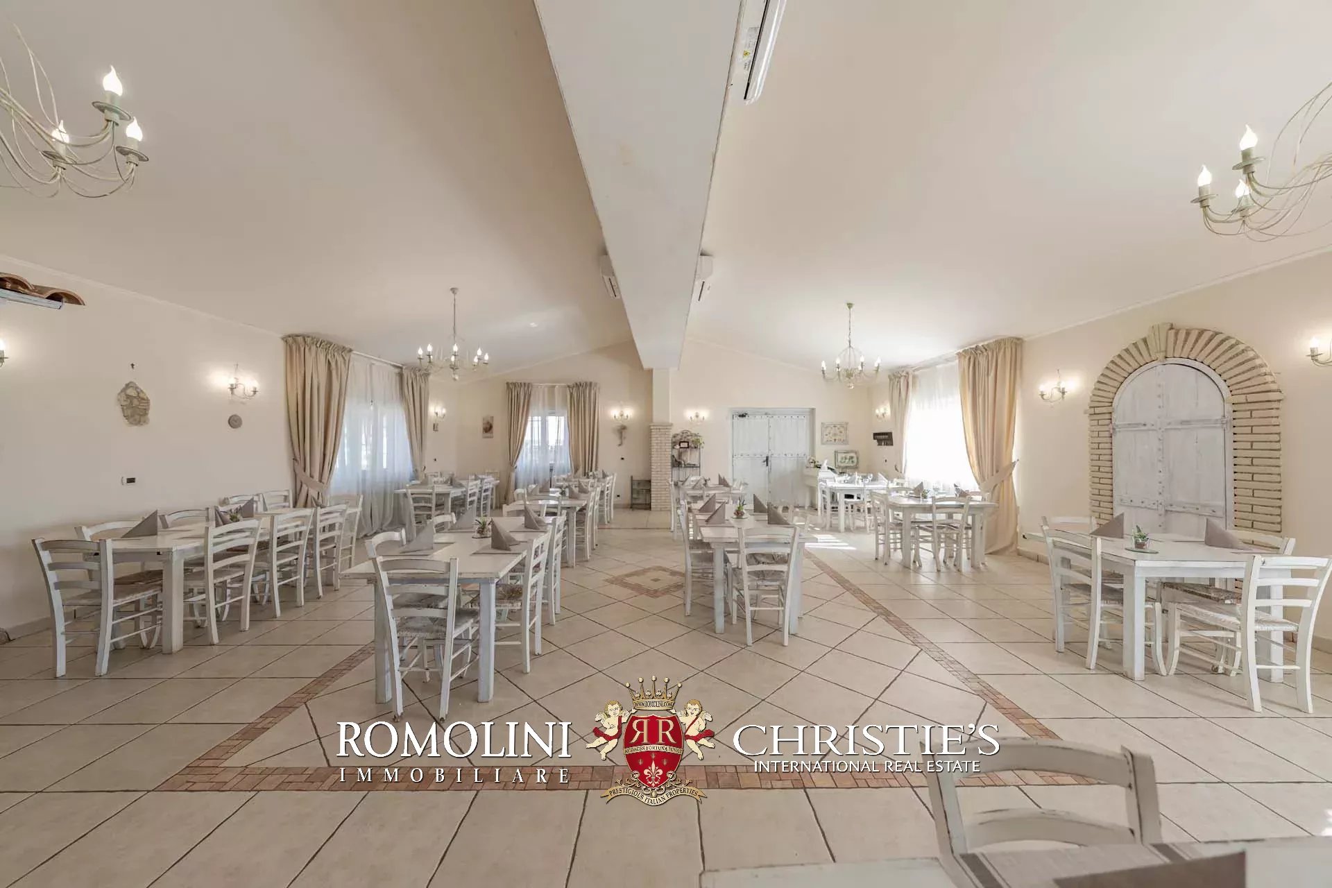 20 Bedroom Chateau's Image 47