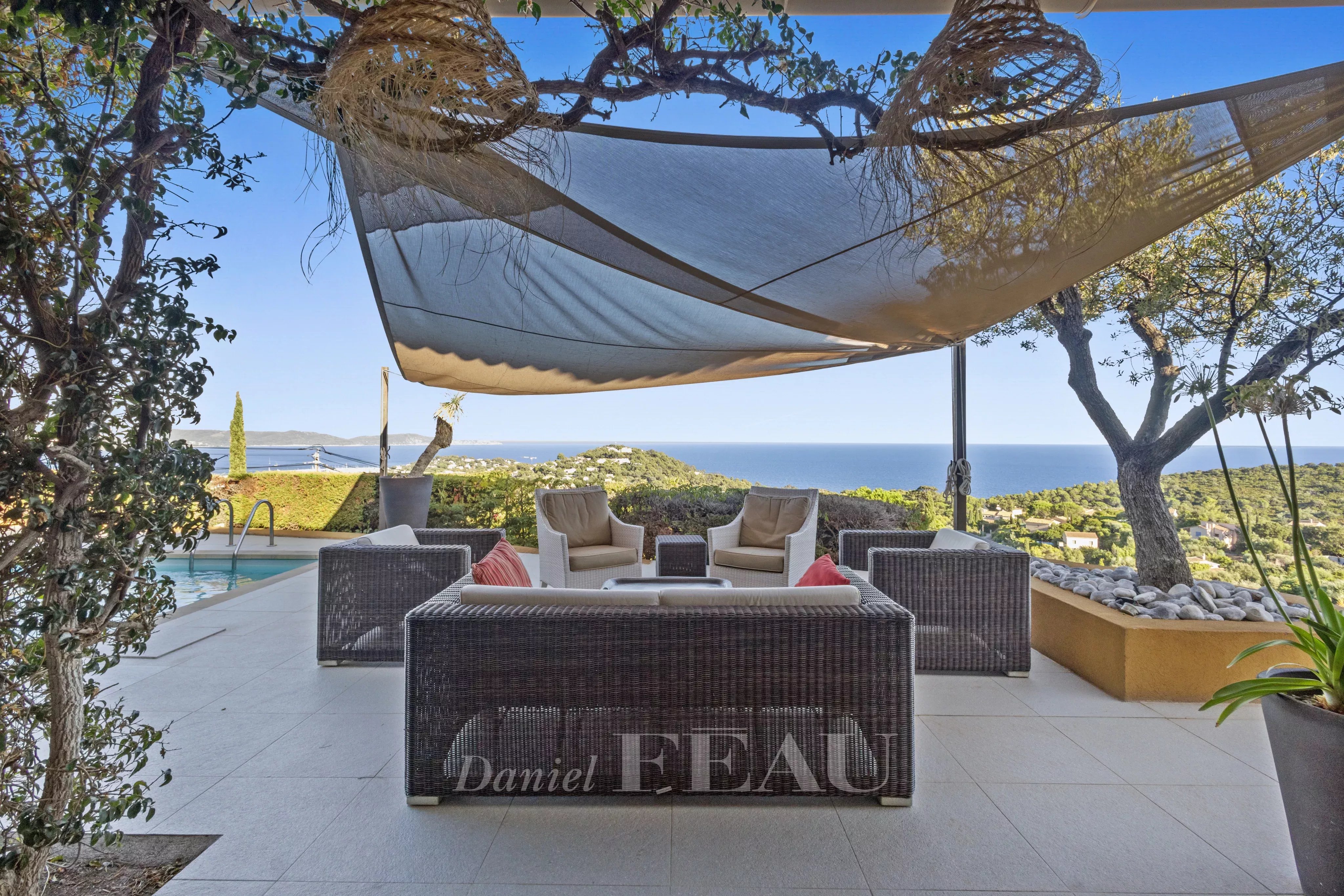 Cavalaire-sur-Mer  -  A superb villa commanding exceptional views