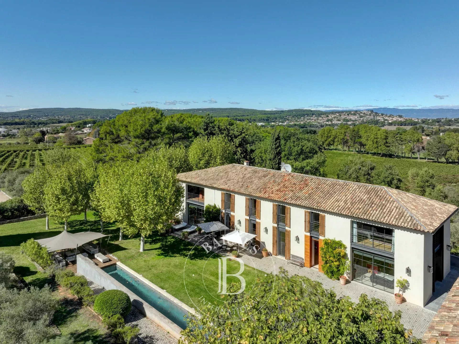 Aix-en-Provence - Provençal Haven: Exceptional Property with a Breathtaking View