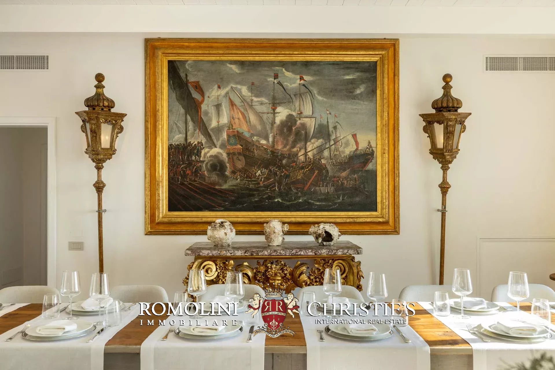8 Bedroom Villa/Townhouse's Image 71