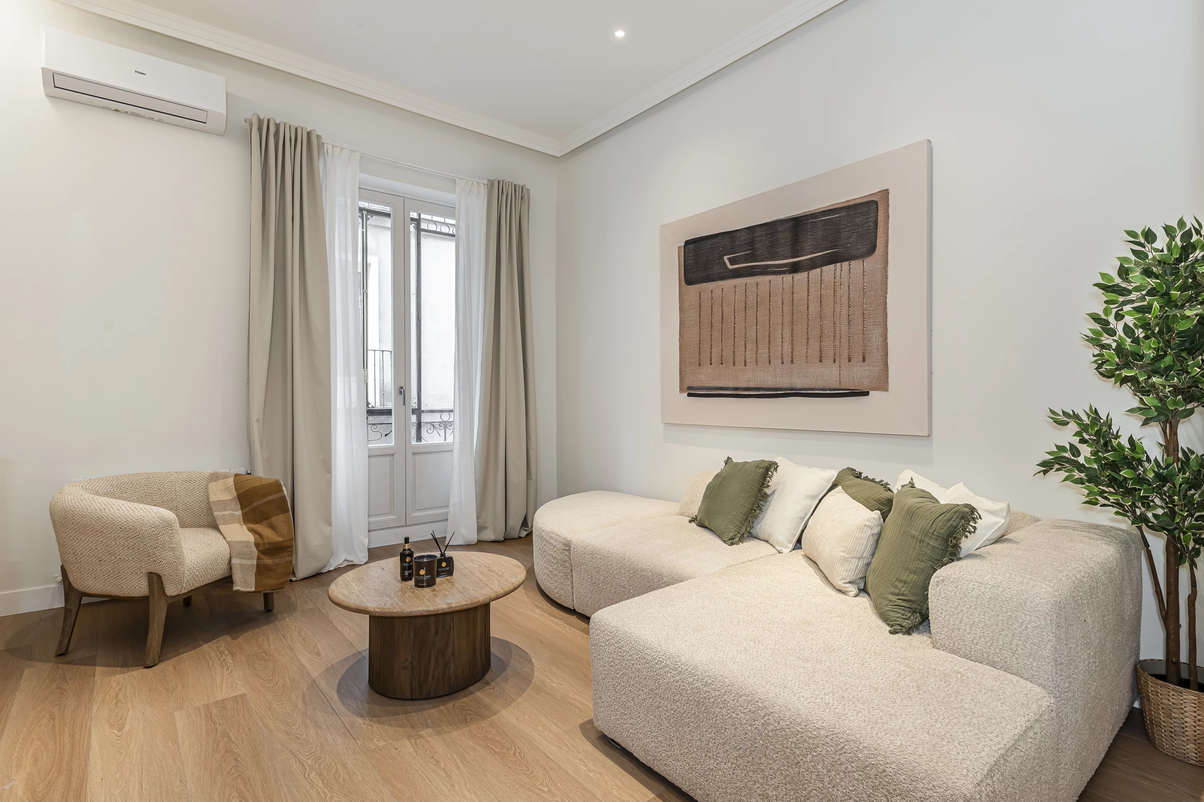 Brand new house next to Gran Vía