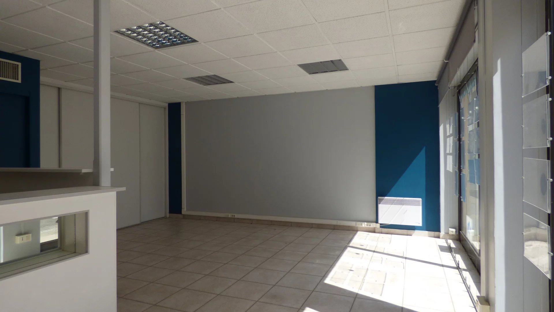 Local commercial 60 m² centre Fontaines-sur-Saône