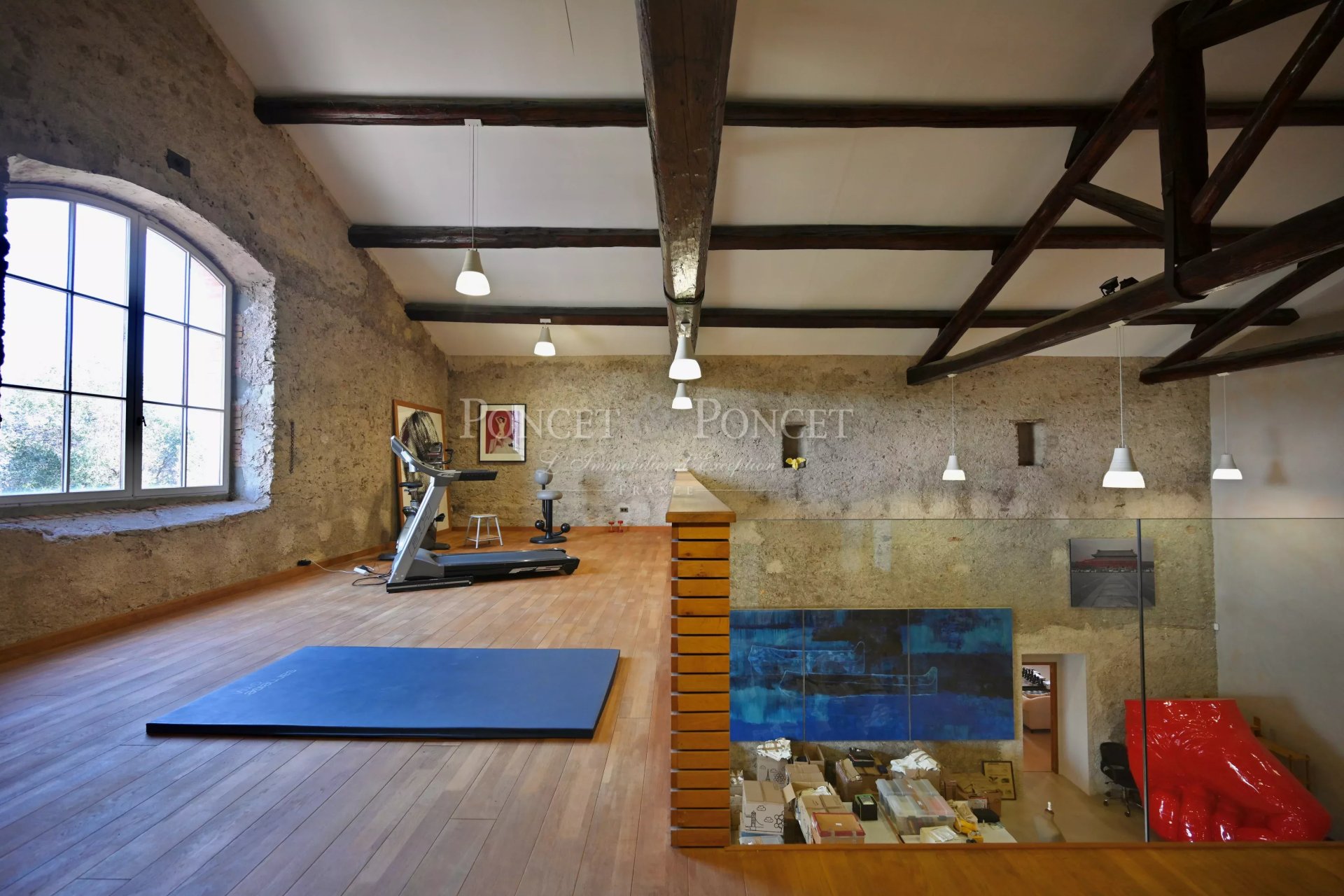 6 Bedroom Villa/Townhouse's Image 9
