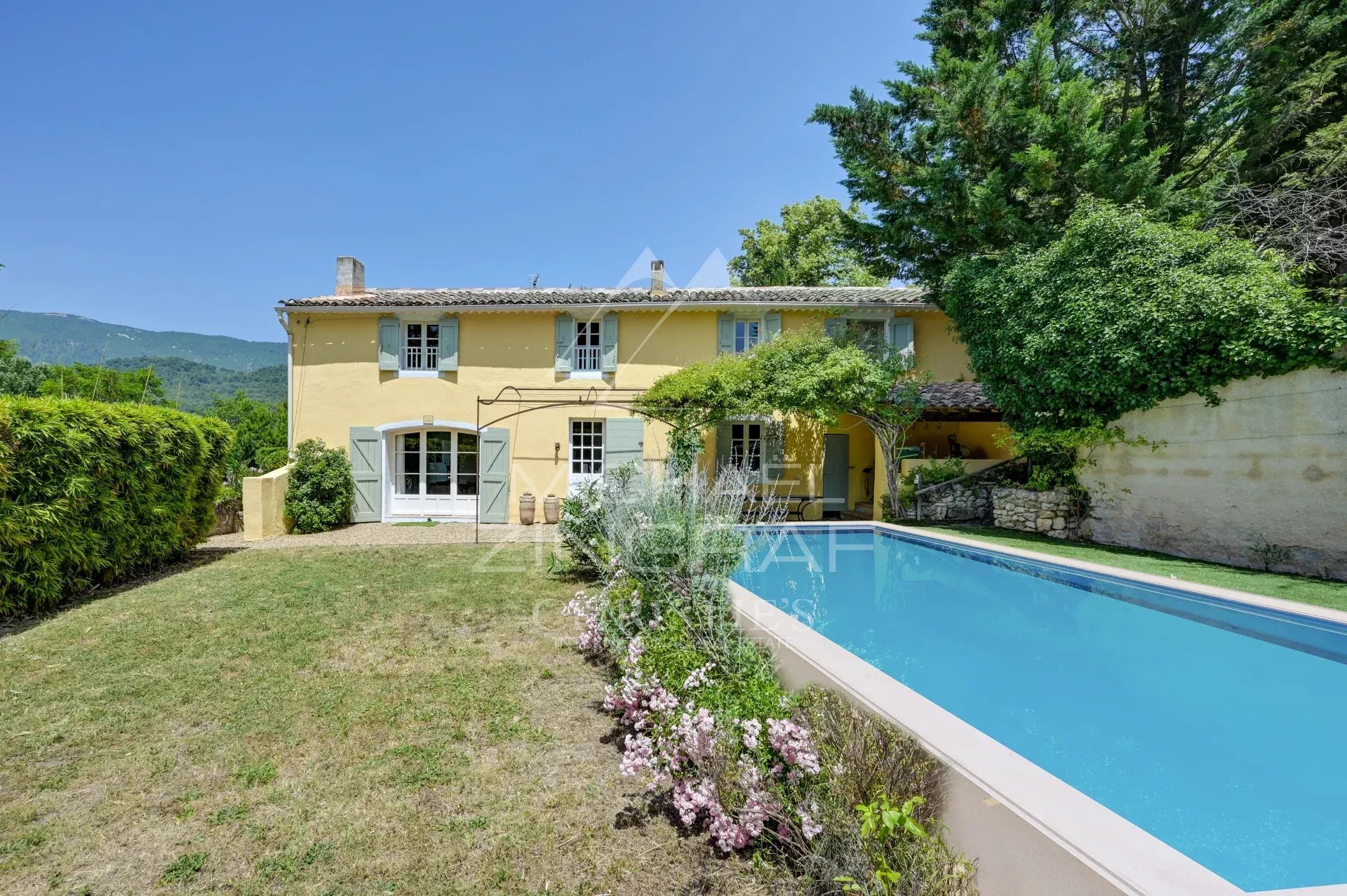 5 Bedroom Villa/Townhouse's Image 10
