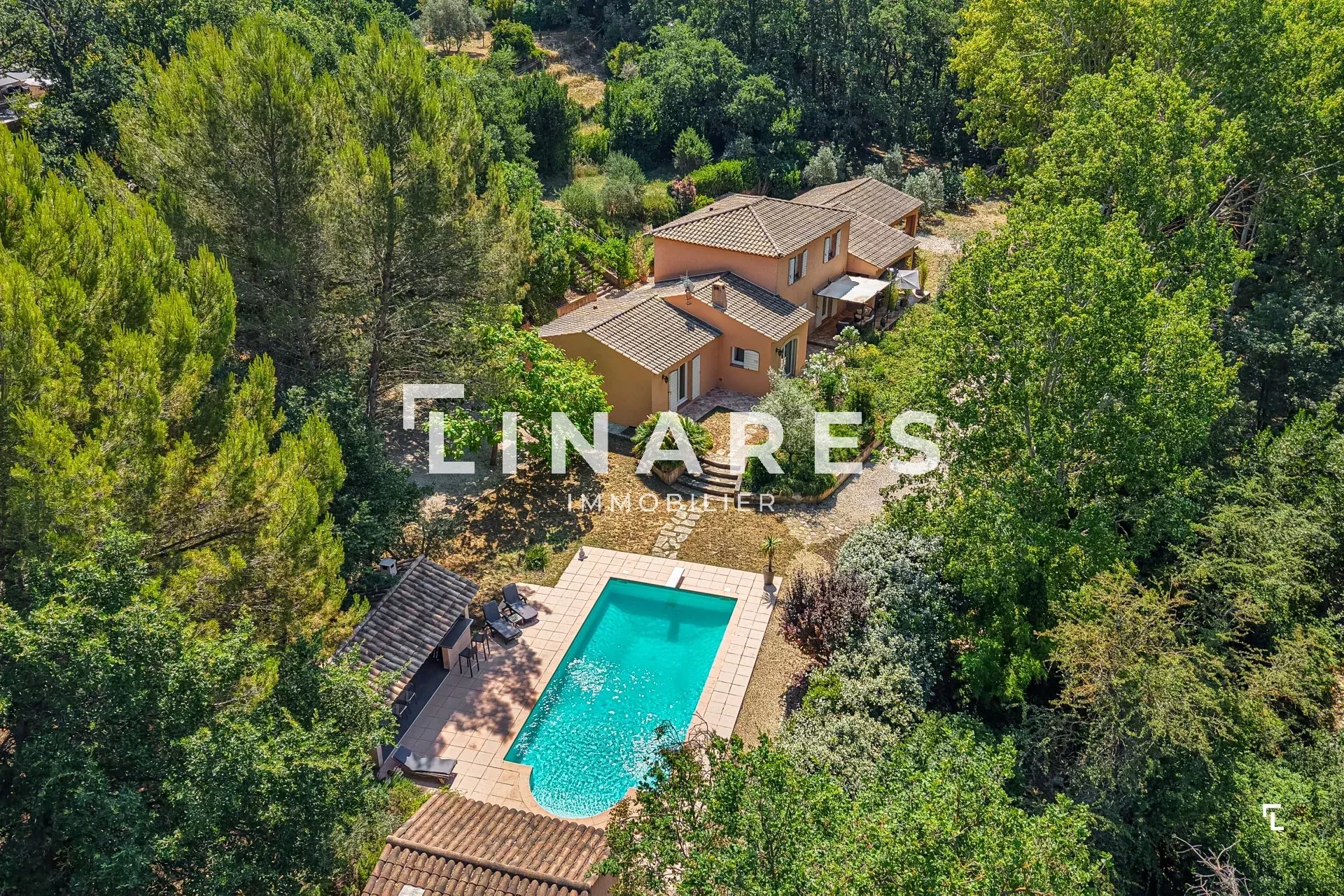 L' ECRIN TRETSOIS - Maison T6 de 213m2 -Terrain de 6500m2 - 13110 Trets