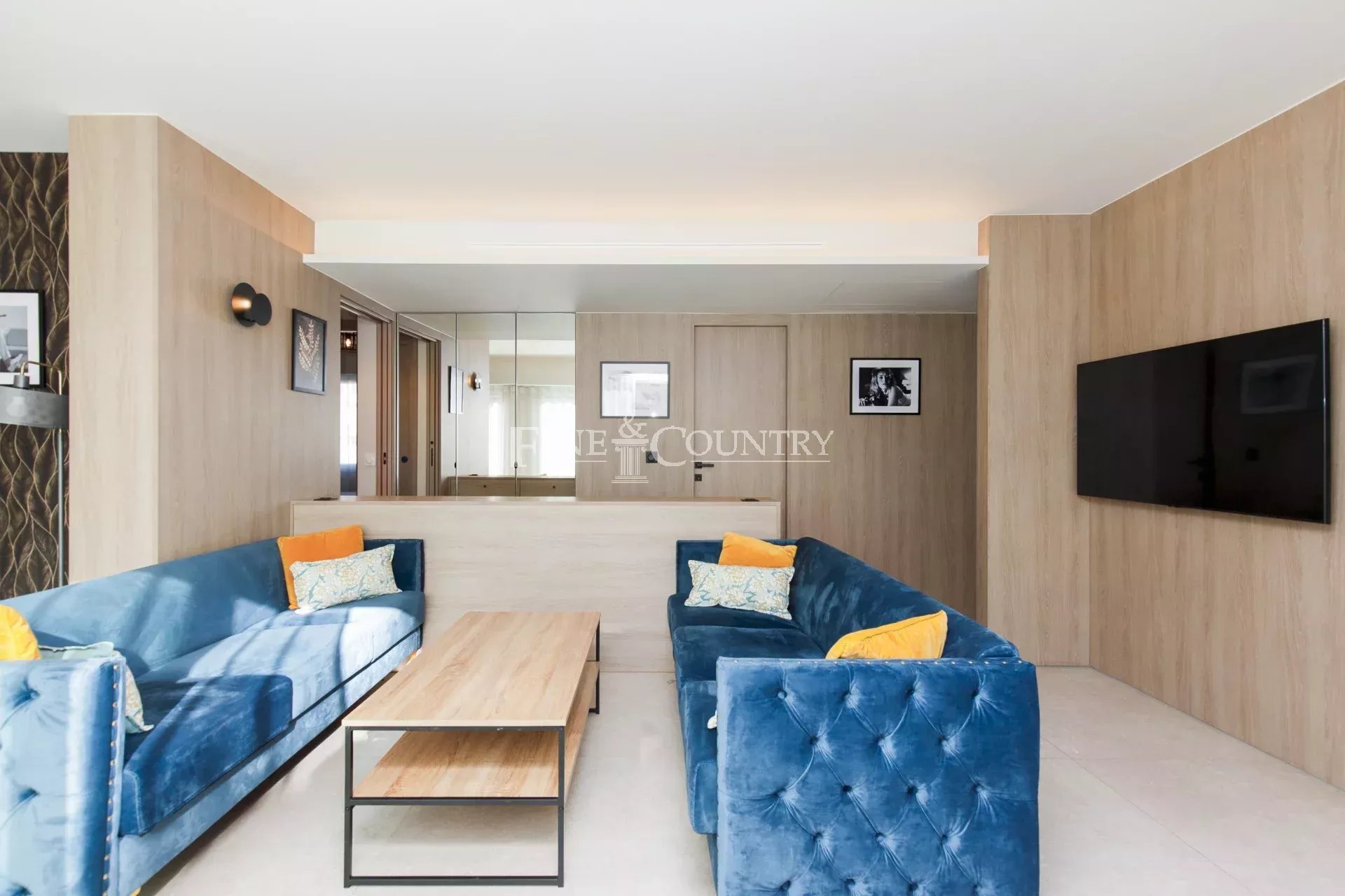 Photo of Apartment for sale in Cannes, la Banane