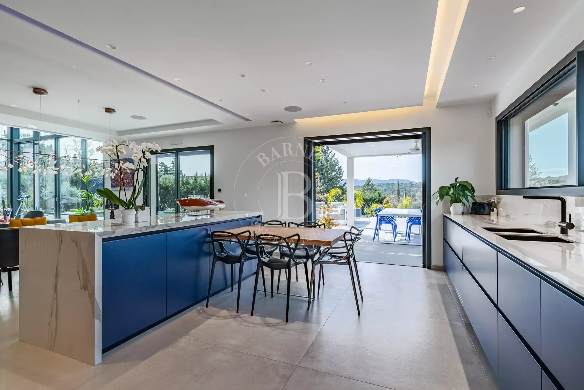Mougins - New contemporary villa - picture 6
