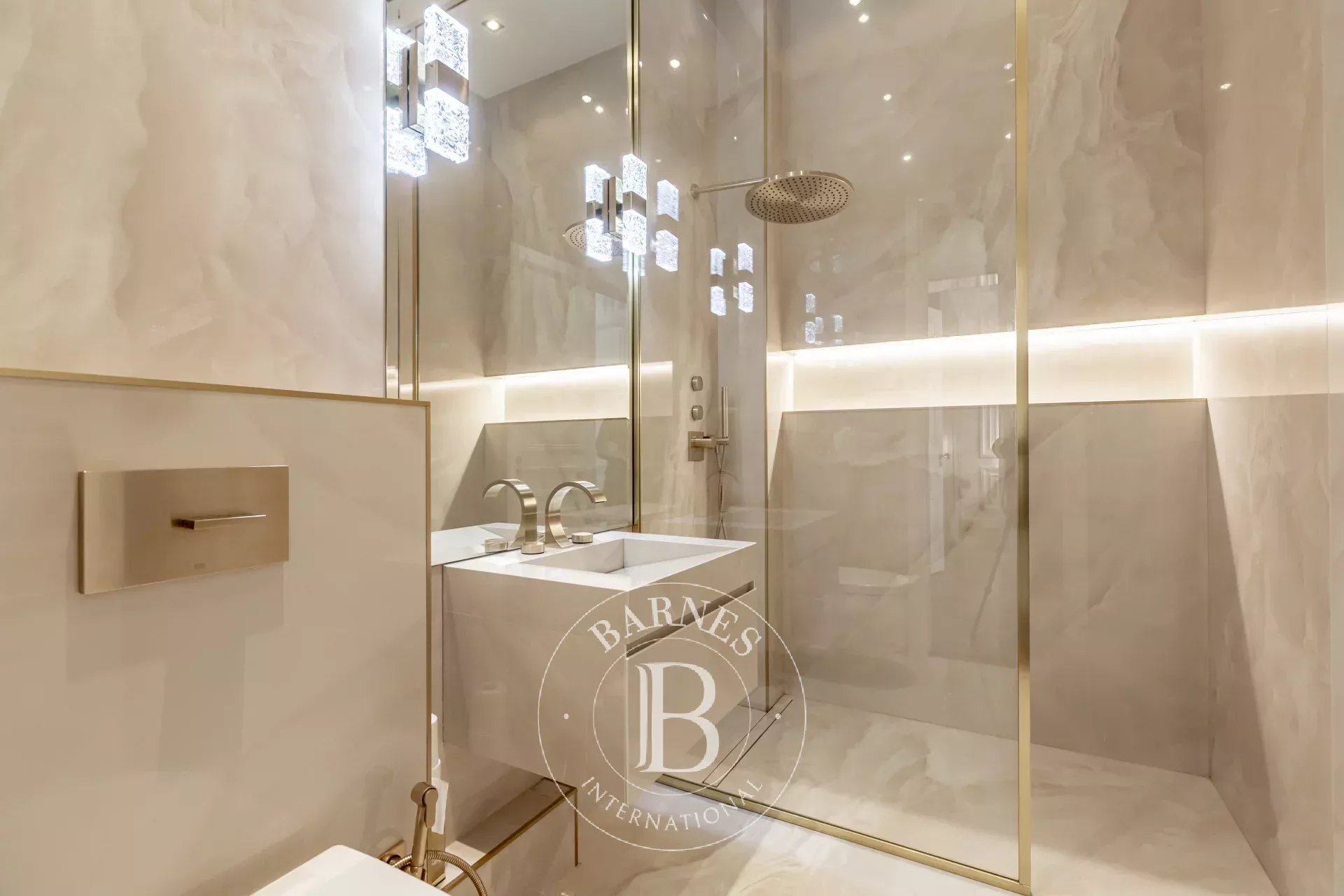 Paris  - Apartment 4 Bedrooms - picture 14