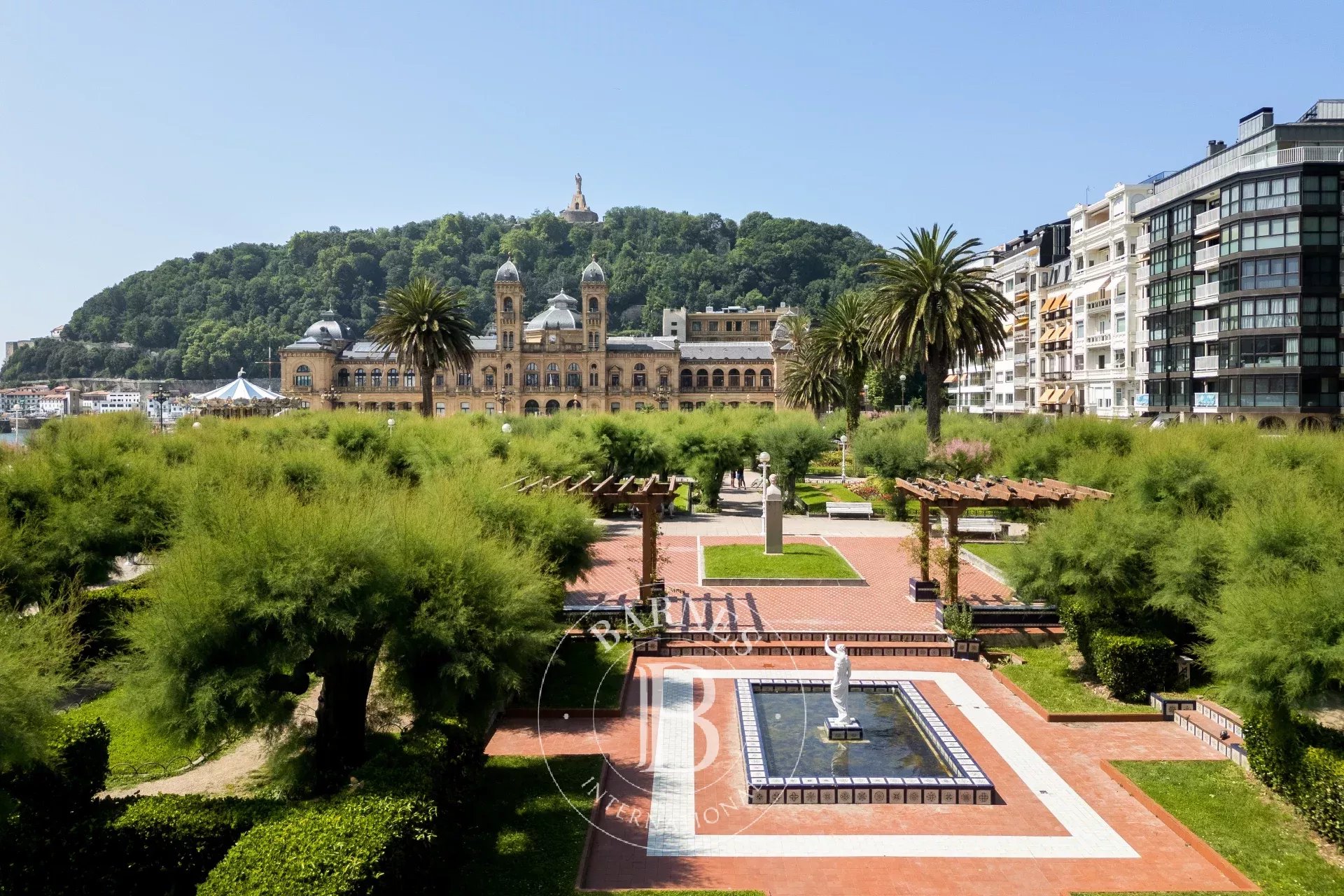 SAN SEBASTIAN - Appartement refait à neuf au cœur de la ville