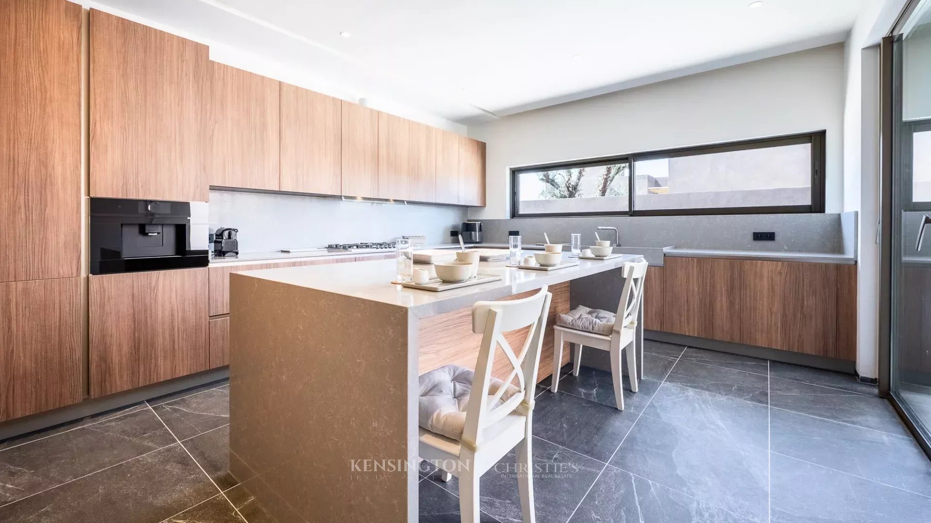 4 Bedroom Villa/Townhouse's Image 18