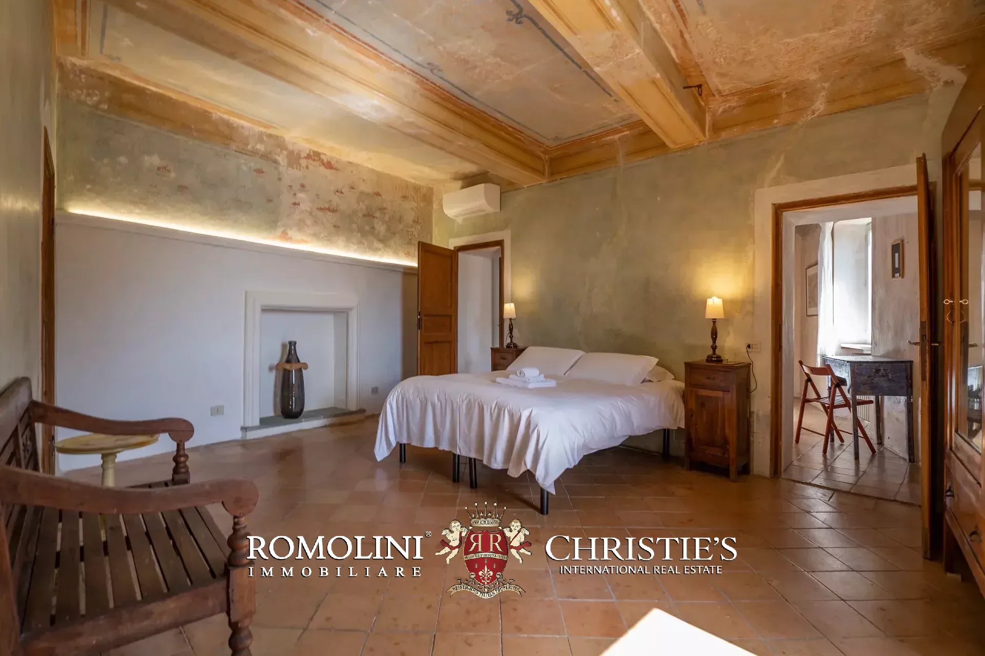 10 Bedroom Villa/Townhouse's Image 97