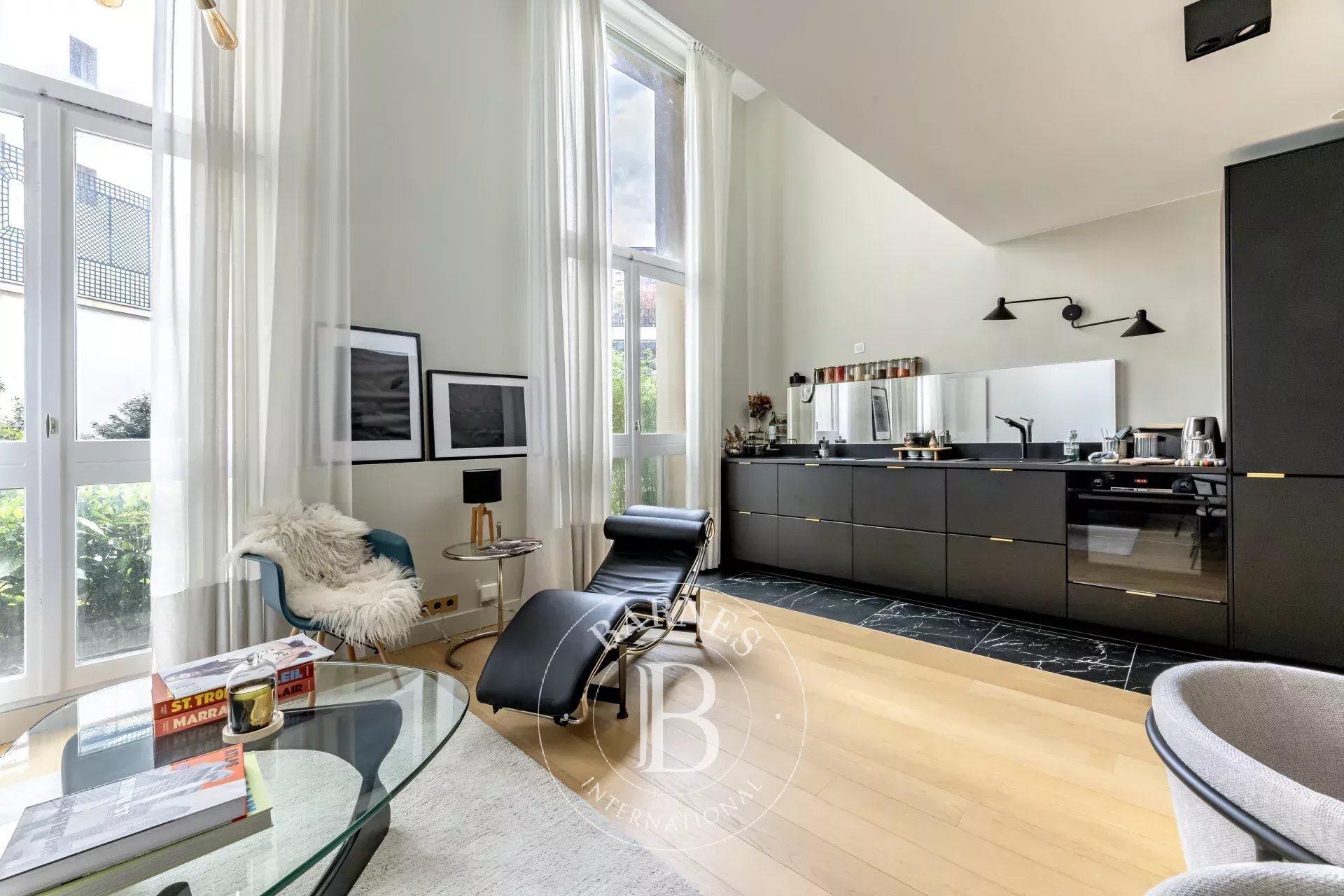 Paris 16 – Arc de Triomphe – 1-Bedroom Apartment – Prestigious Building