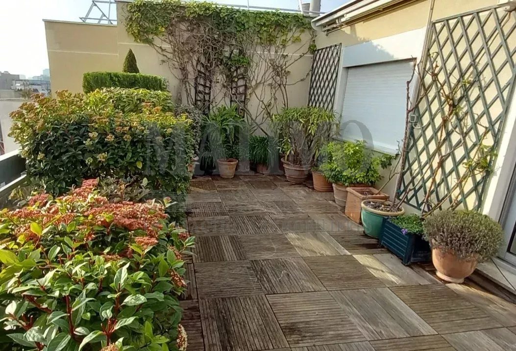 3P rue Fondary 75015 Terrasses et box.