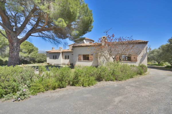 Roquefort Les Pins beautiful villa for sale — photo 5