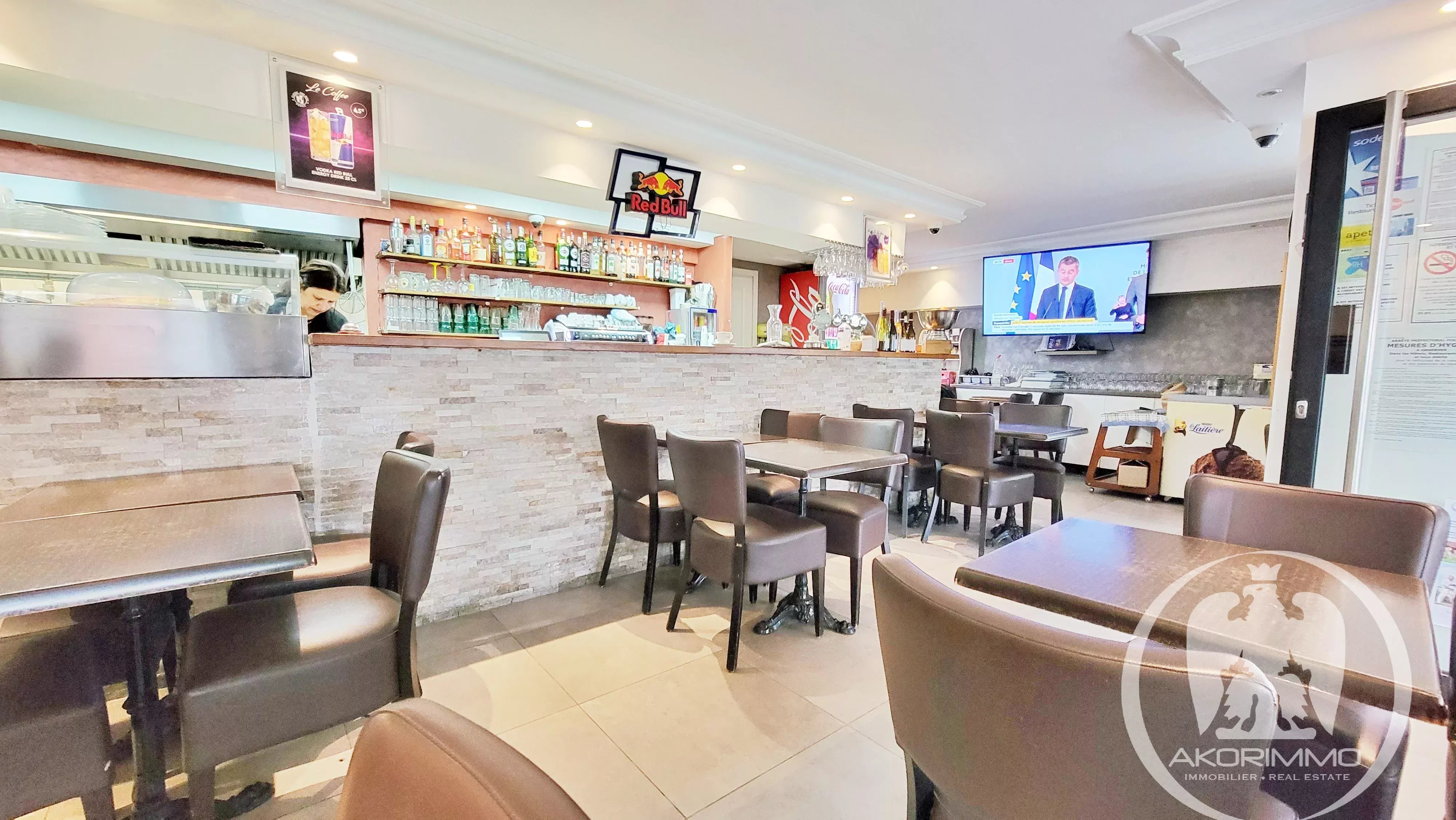 Comercio/Oficina  - Local - Arrendamiento de local  - 3 piezas  - 65.0 m2 -