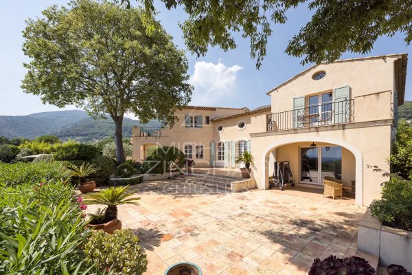 Luxury Villa in Tourrettes-sur-Loup: Sea View Family Estate — photo 3